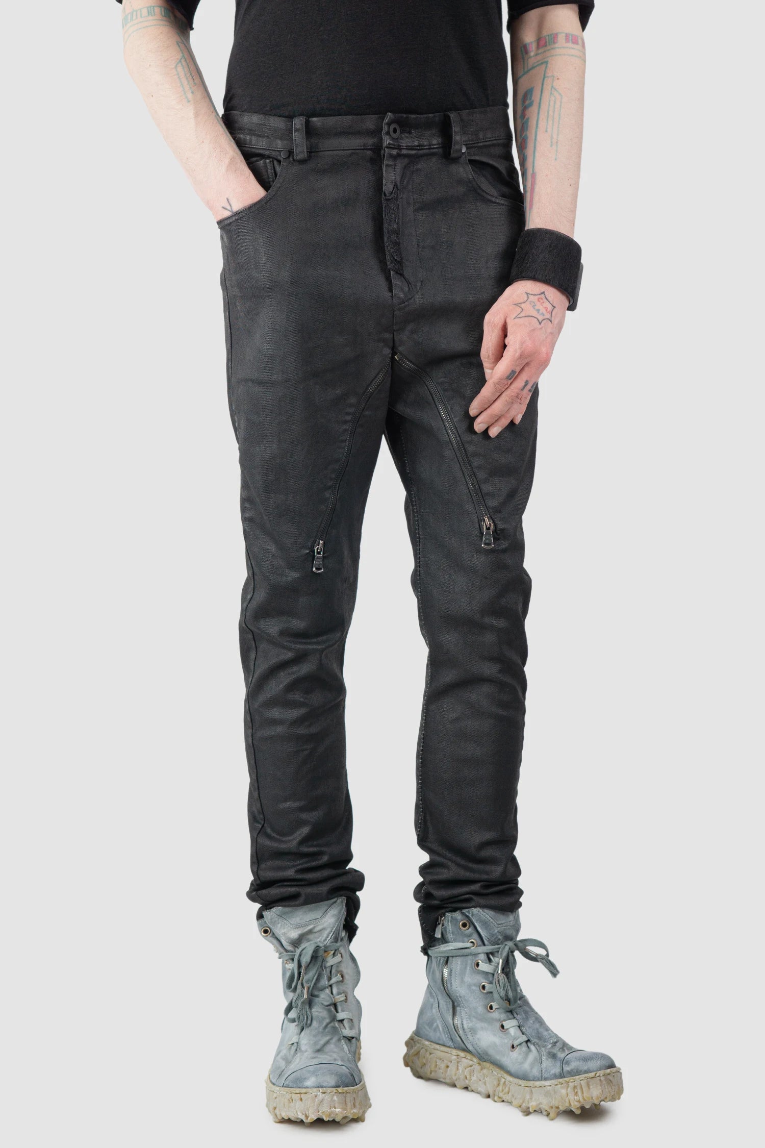MD75 - Men’s Black Waxed Denim Zip Detail Jeans model relaxed view
