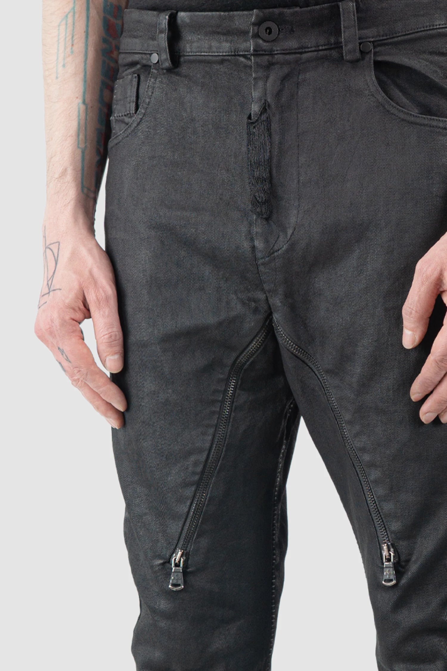 MD75 - Men’s Black Waxed Denim Zip Detail Jeans front detail view