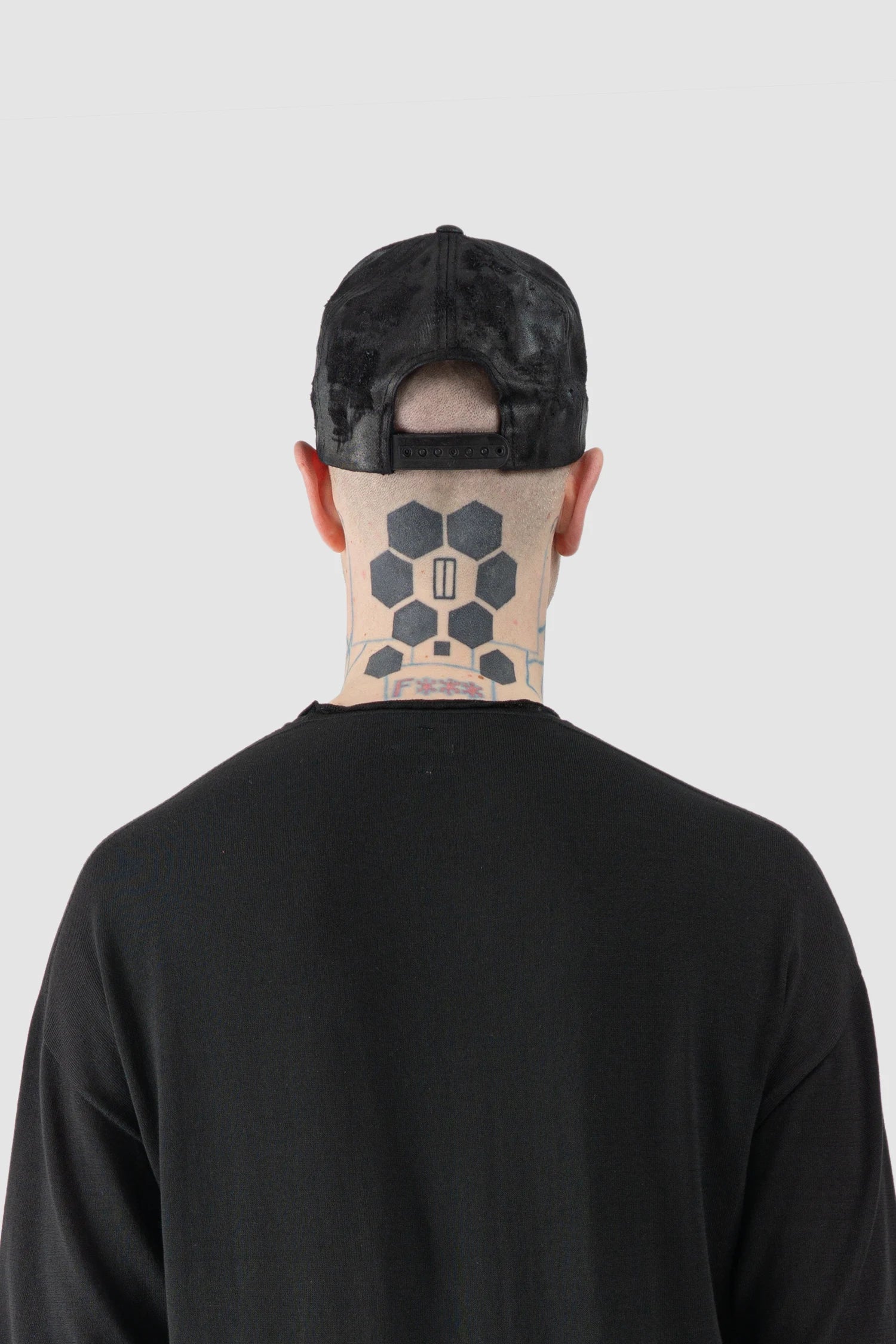 MD75 - Men’s Black Waxed Destroyed Cotton Baseball Cap model back view