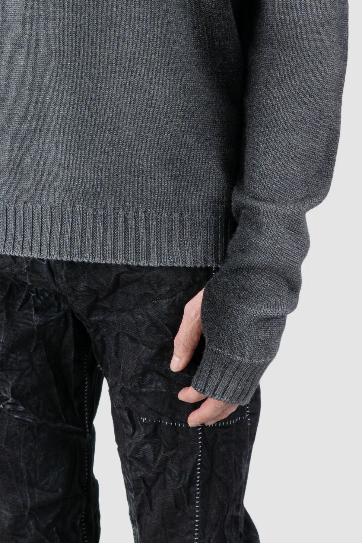 MD75 - Men's Grey & Black Spray Wool Knit Sweater with Scar Detail - thumbhole detail view