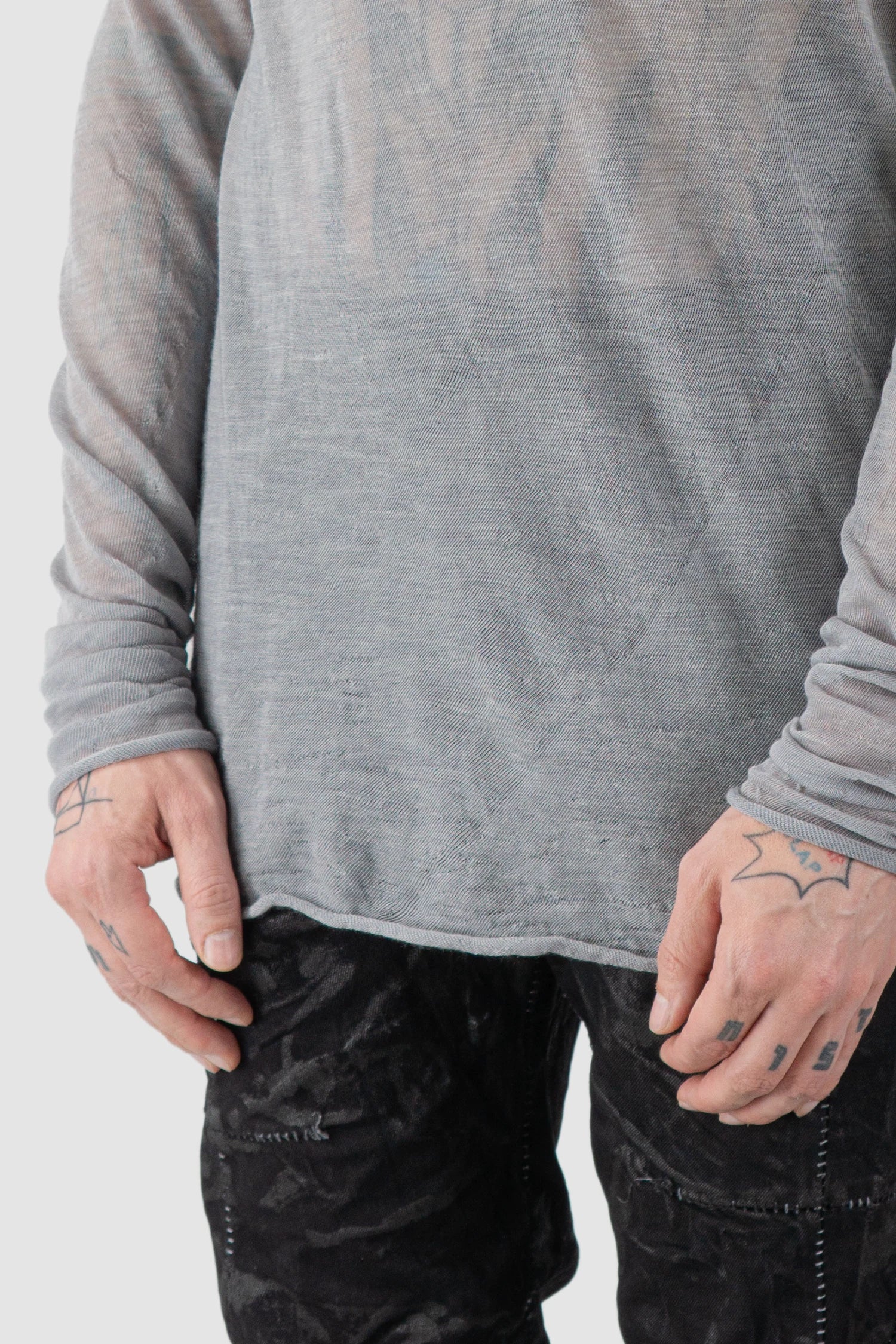 MD75 - model front detail view of men’s Grey Knitted Thin Wool Long Sleeve Sweater