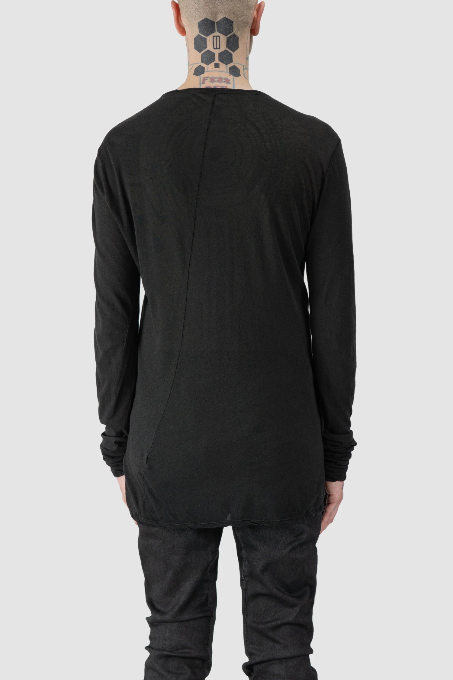 MD75 - model back view of men’s Black Thin Twisted Cotton Long Sleeve T-Shirt