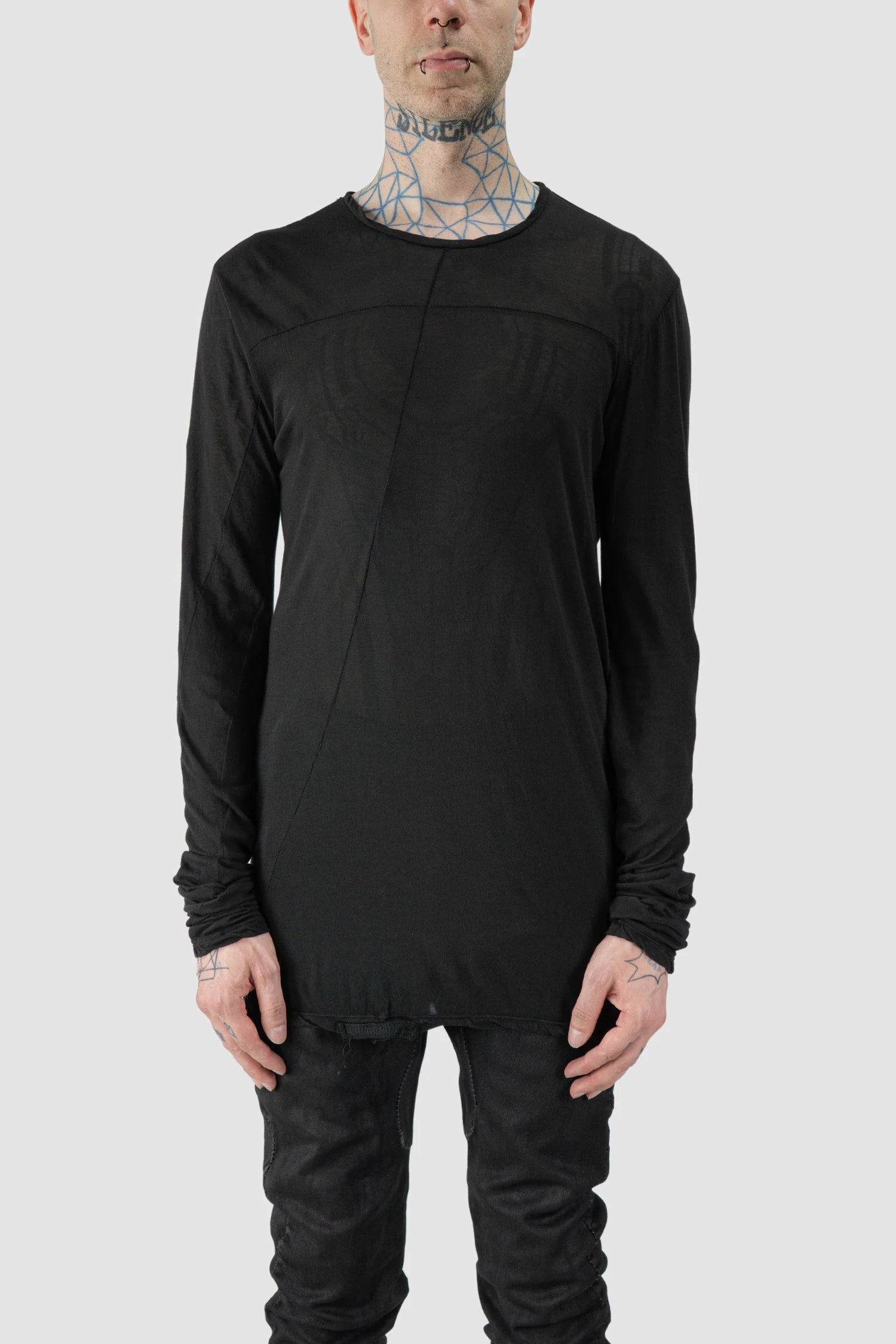 MD75 - model front view of men’s Black Thin Twisted Cotton Long Sleeve T-Shirt