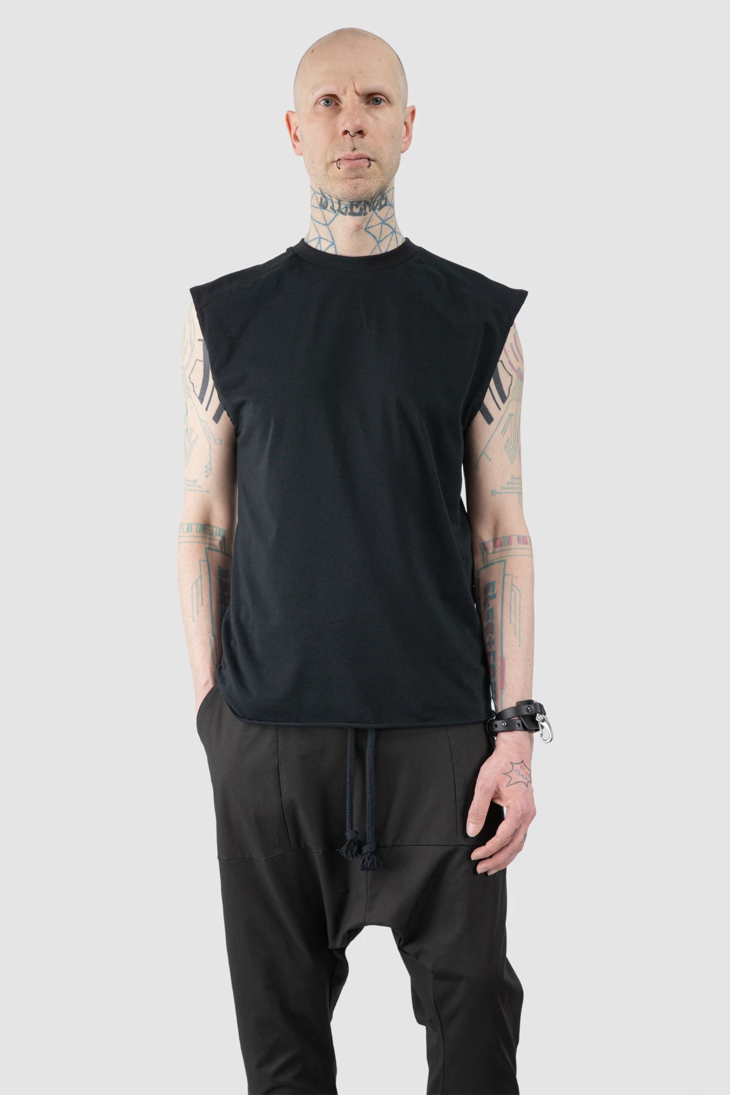 Obectra - Men’s Black Relaxed Cotton Blend Tank Top model relaxed view