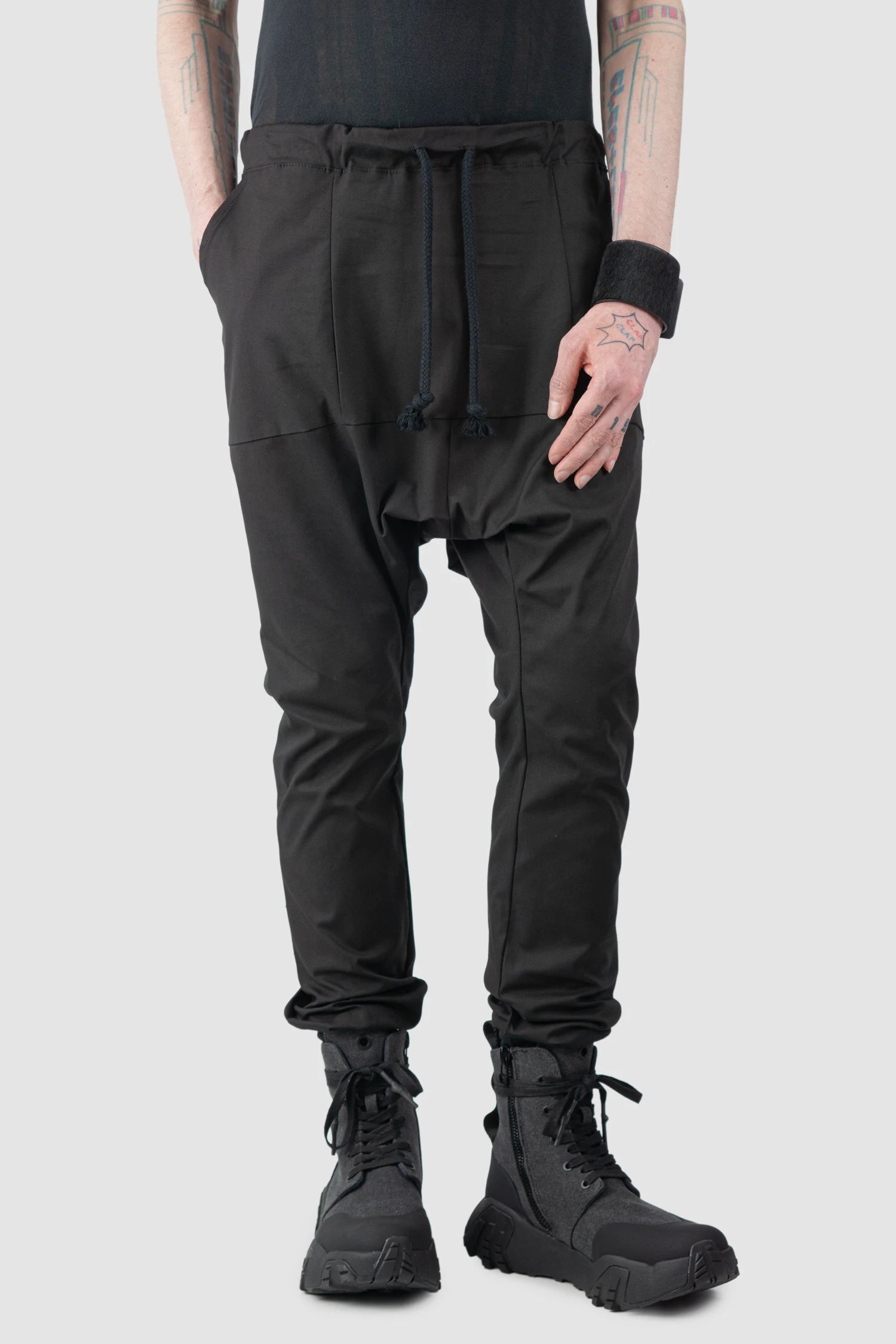 Obectra - Men’s Black Low Crotch Cotton Twill Jogging Trousers model relaxed view