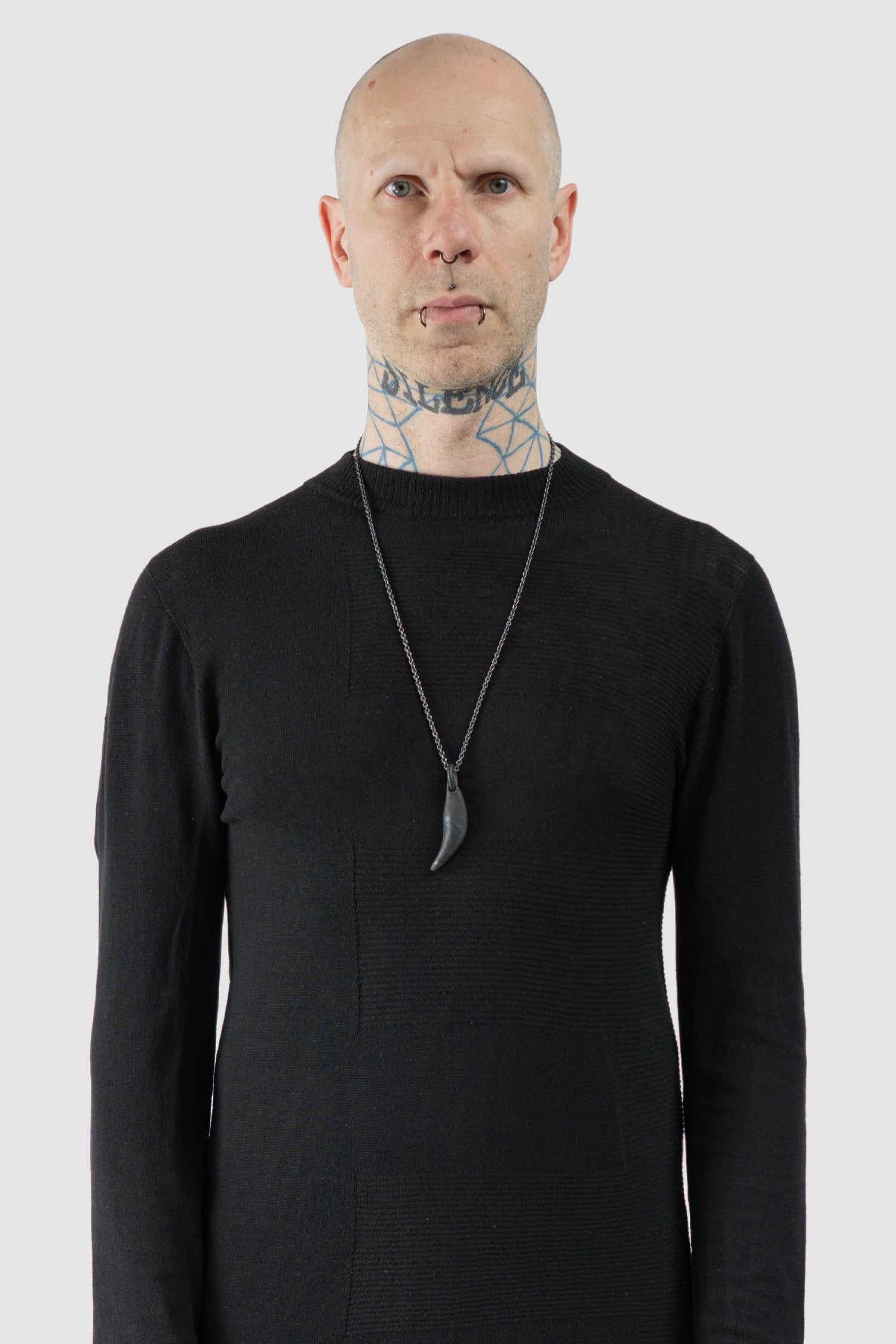 Parts of Four – Black Bronze Sterling Silver Wolf Tooth Necklace - Model front view - MONO-KROM Gallery