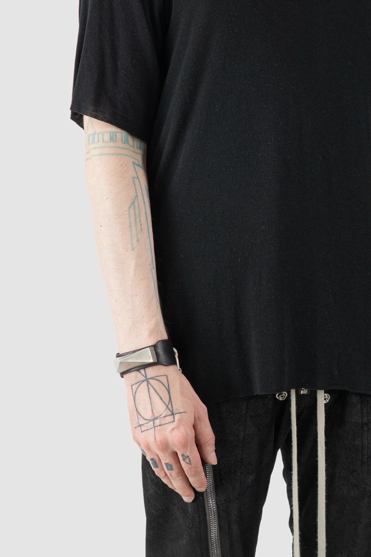 Parts of Four - Black Leather Silver Plated Mega Pyramid Bracelet 30 mm - Model fit view - MONO-KROM Gallery