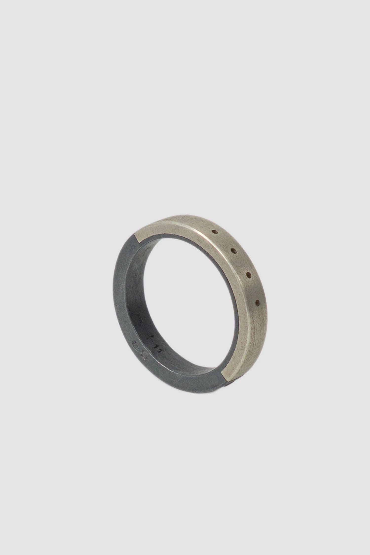 Parts of Four – Black Silver Dirty Sterling 4 Hole Sistema Ring 4 mm - standing right view