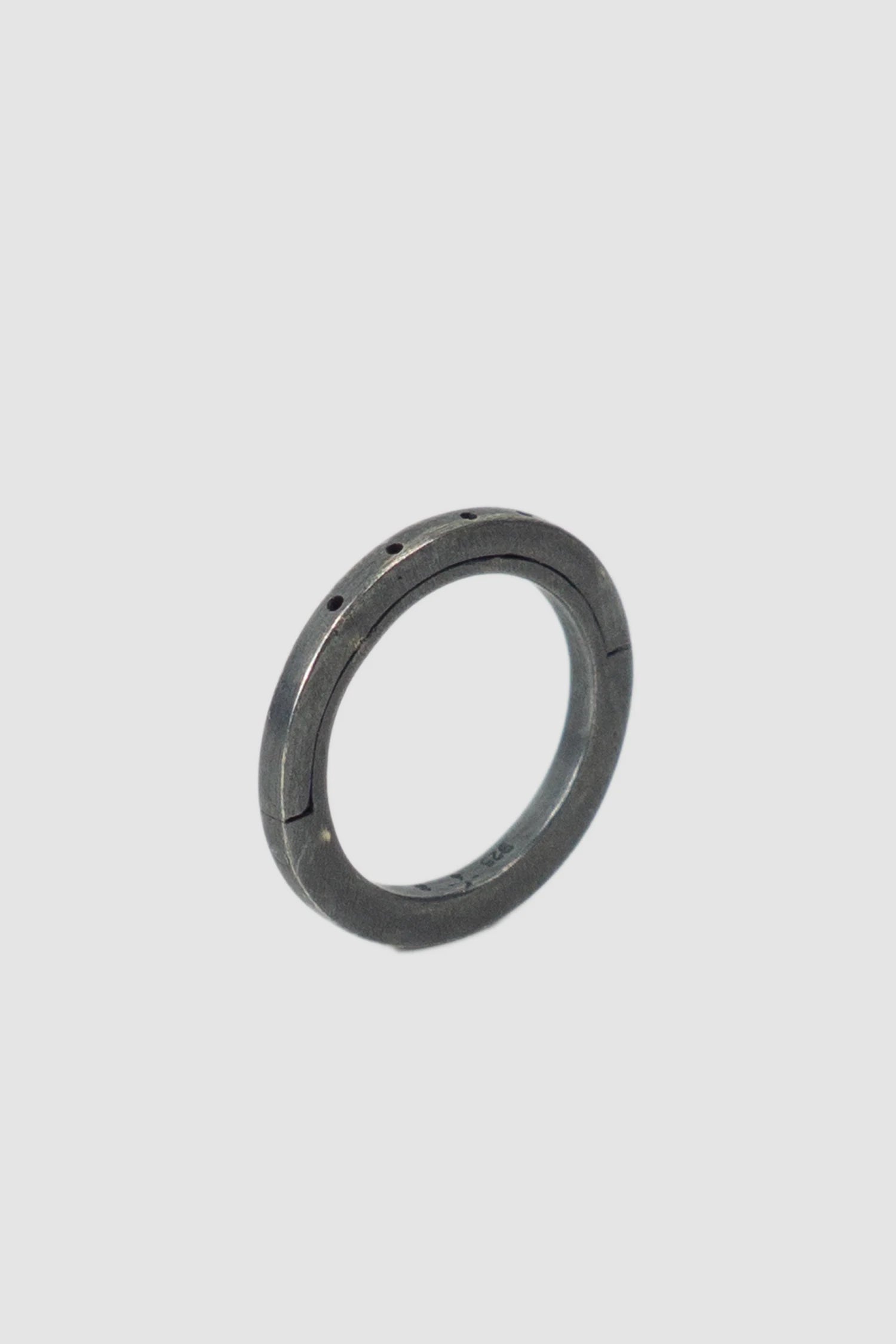 Parts of Four – Black Sterling Silver 4 Hole Sistema Ring 2 mm - inside view