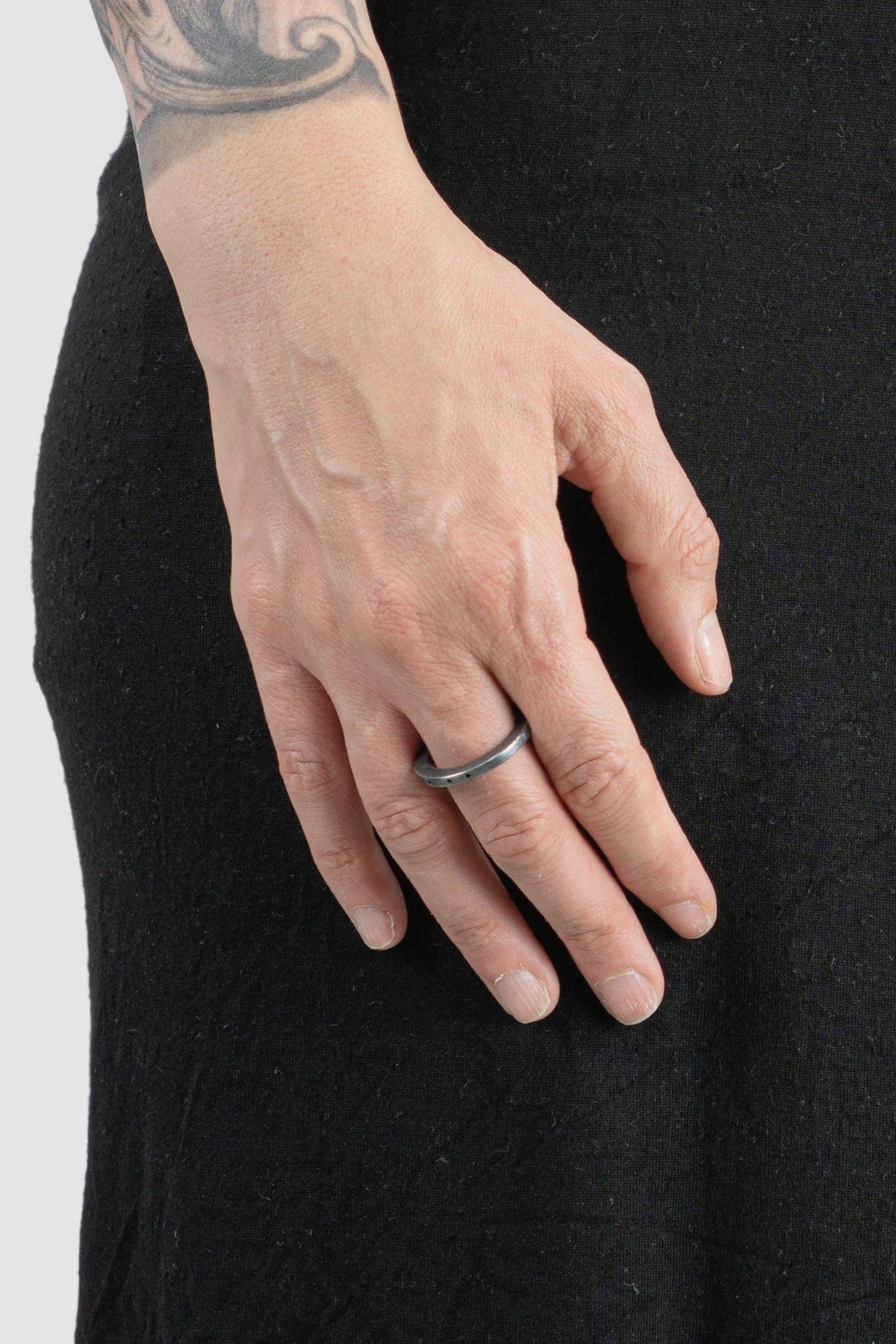 Parts of Four – Black Sterling Silver 4 Hole Sistema Ring 2 mm - Model view - MONO-KROM Gallery