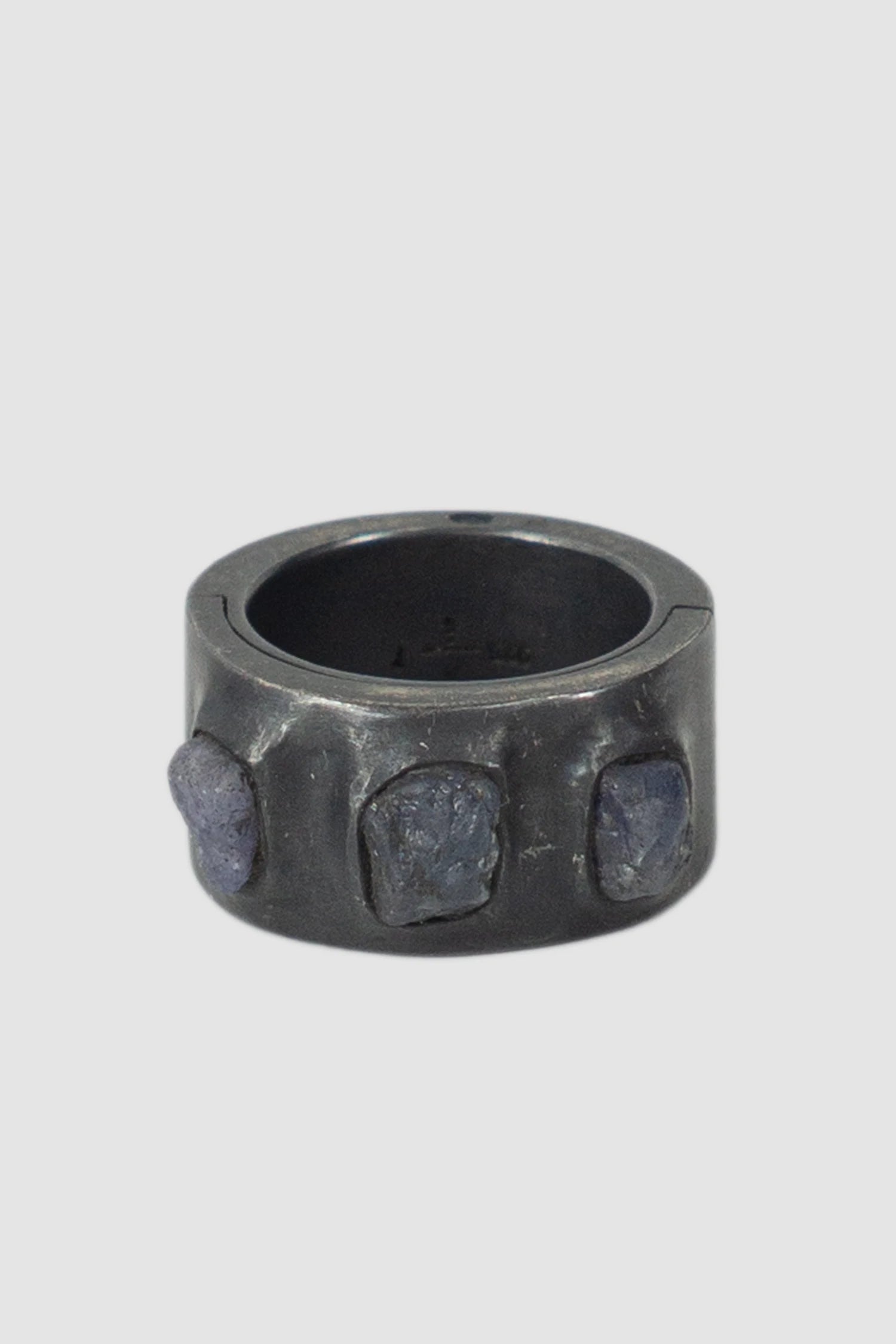 Parts of Four – Black Sterling Silver Tanzanite Sistema Ring 12 mm - flat view - MONO-KROM Gallery