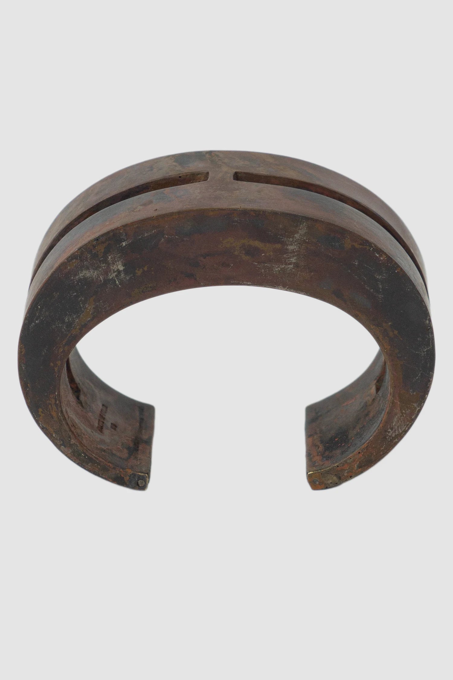 Parts of Four - Dirty Brass Crescent Crevice Bracelet 30 mm - front view