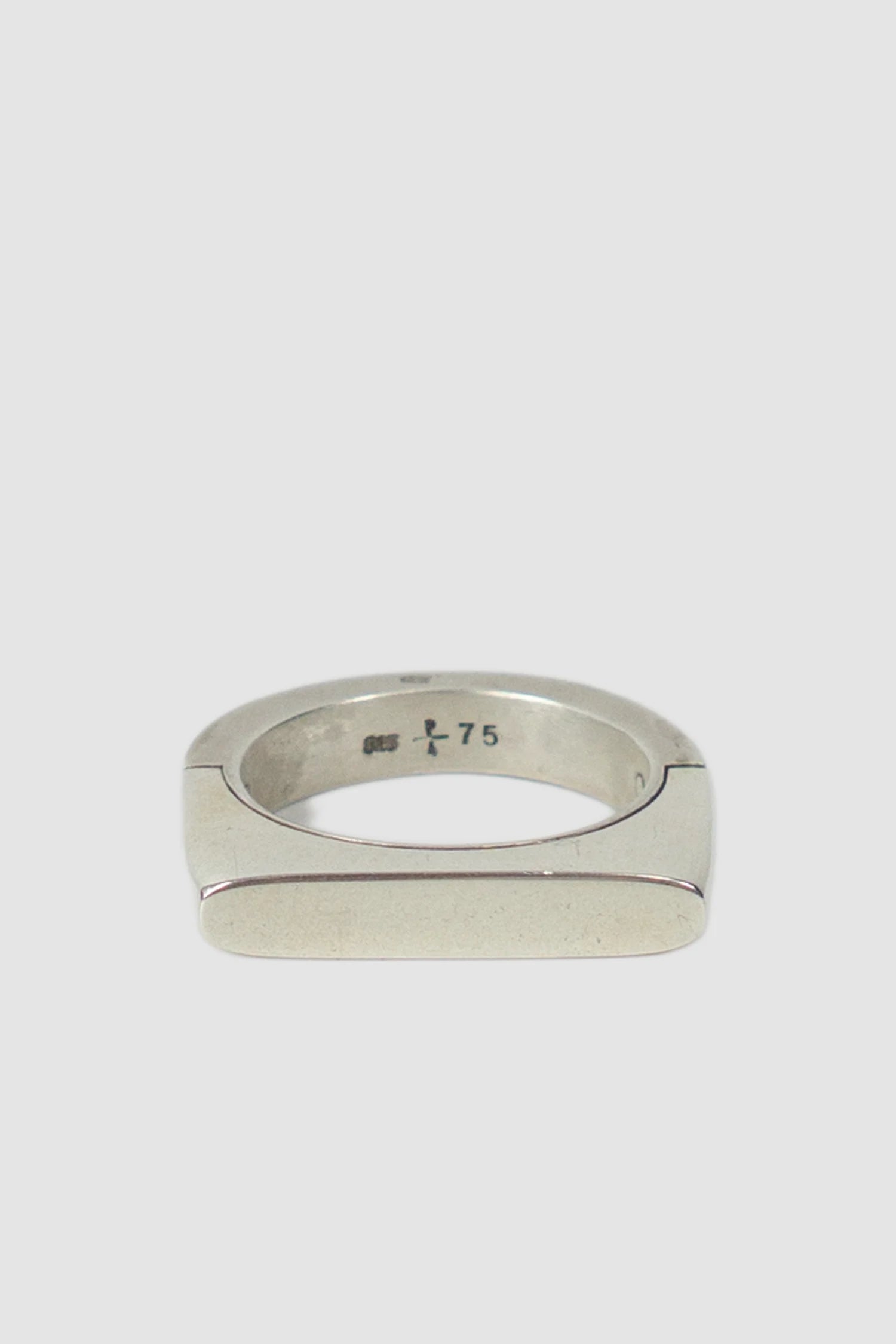 Parts of Four – Dirty Sterling Polished Silver Oval Sistema Ring 4 mm - flat view - MONO-KROM Gallery