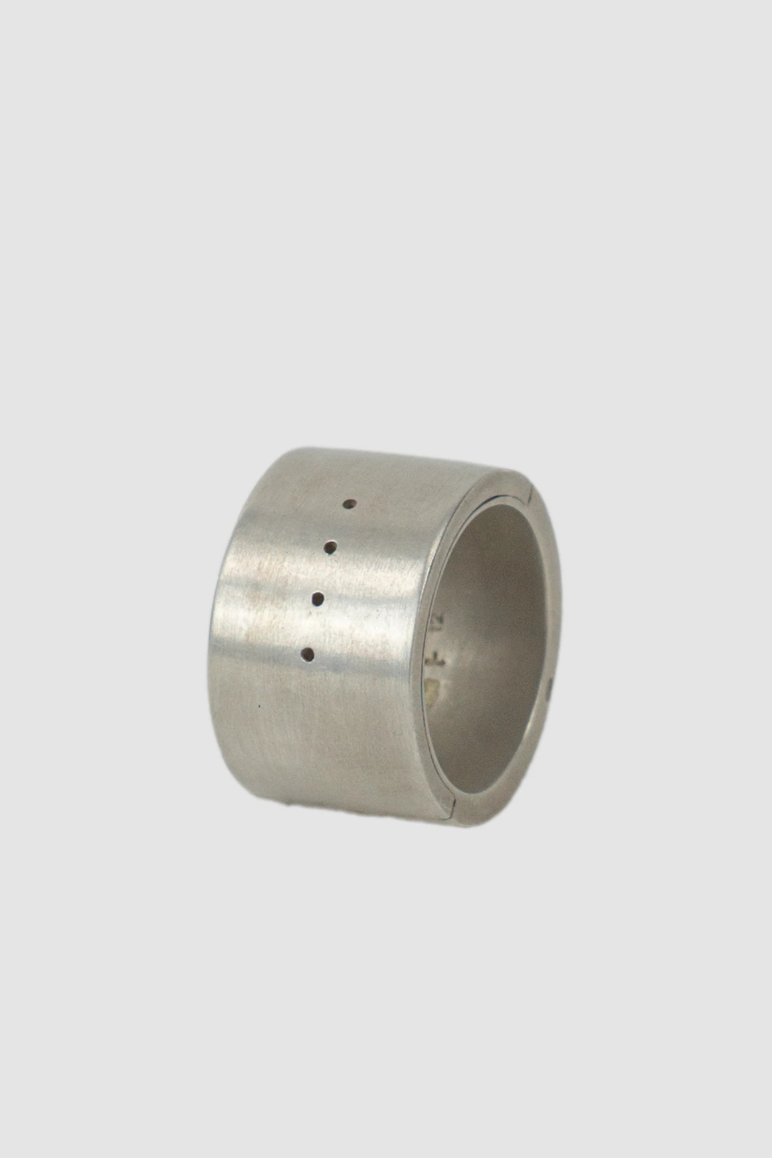Parts of Four – Dirty Sterling Silver 4 Hole Sistema Ring 17 mm - standing left view