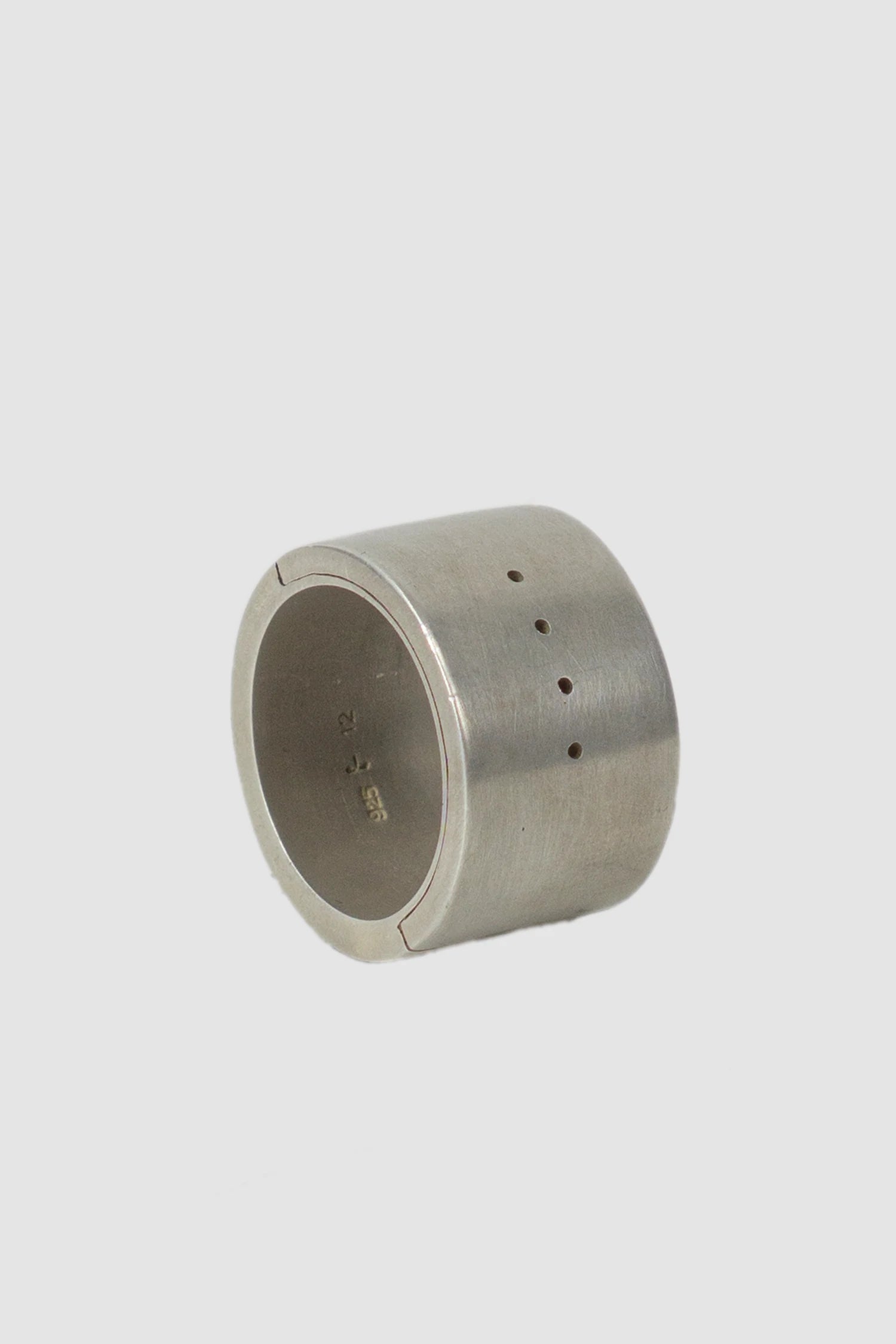 Parts of Four – Dirty Sterling Silver 4 Hole Sistema Ring 17 mm - standing right view