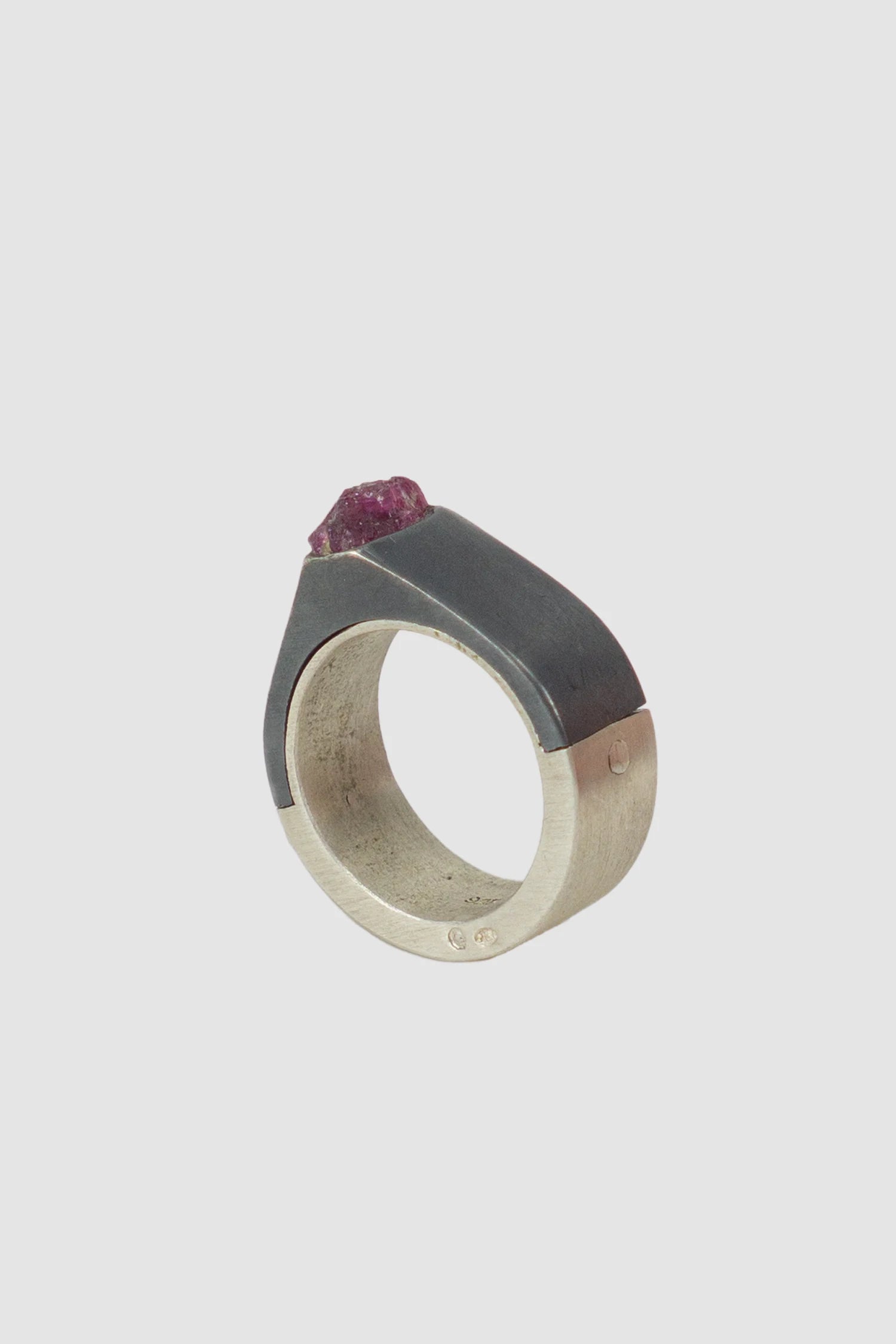 Parts of Four – Matte Black Sterling Silver Ruby Slab Sistema Ring 9 mm - standing back left view