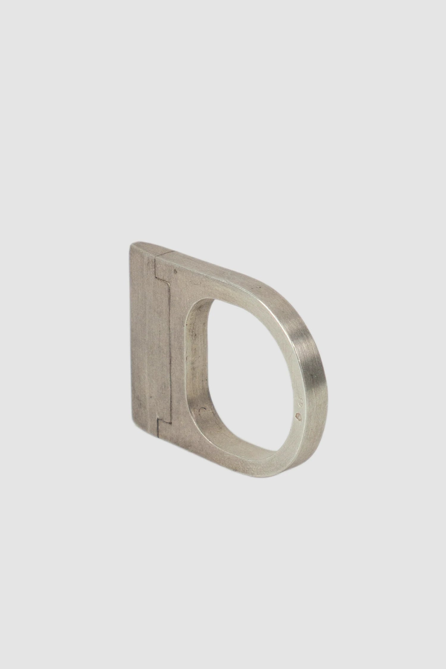 Parts of Four – Matte Sterling Silver Pyroid Plate Ring 4 mm - standing back left view