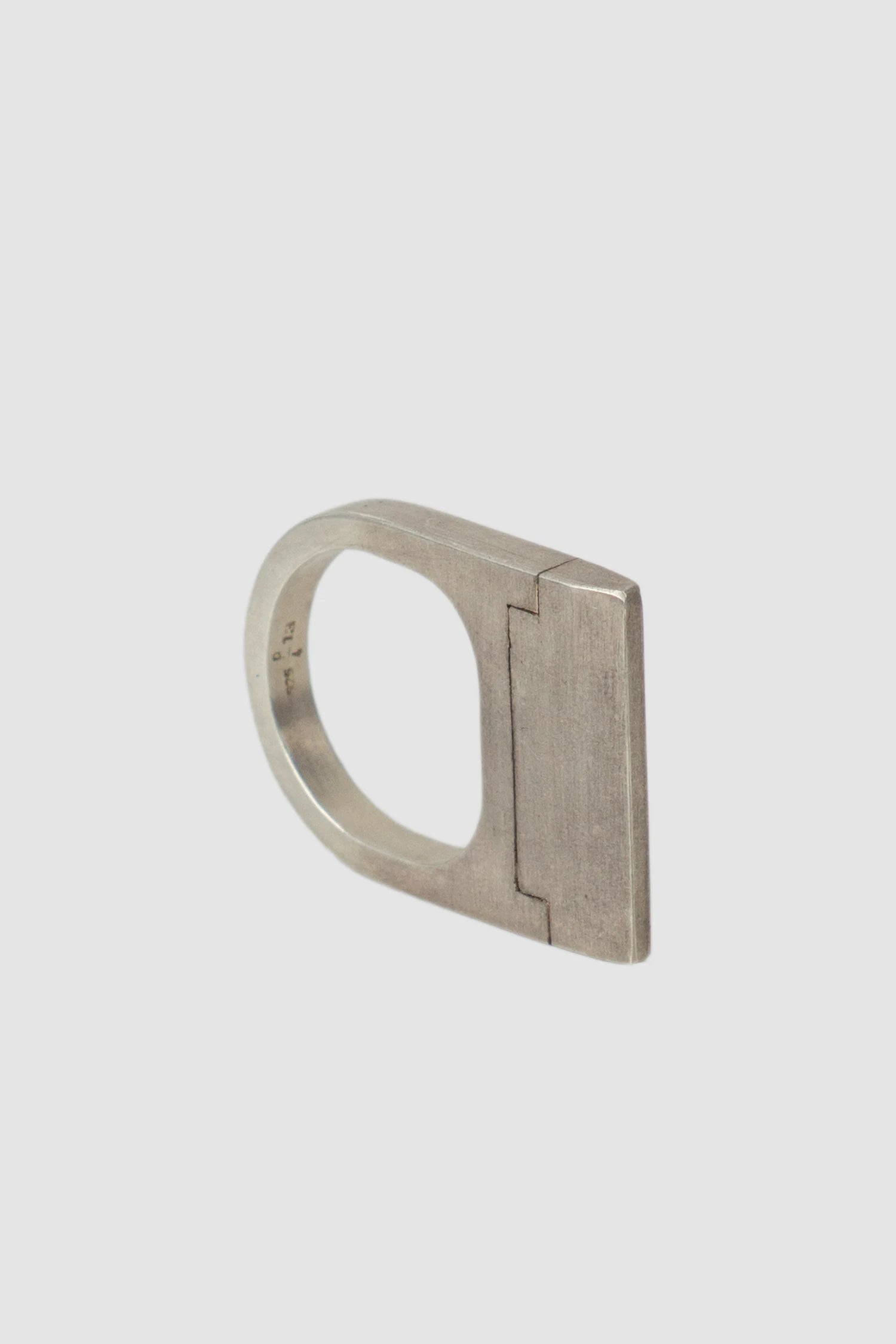 Parts of Four – Matte Sterling Silver Pyroid Plate Ring 4 mm - standing right view