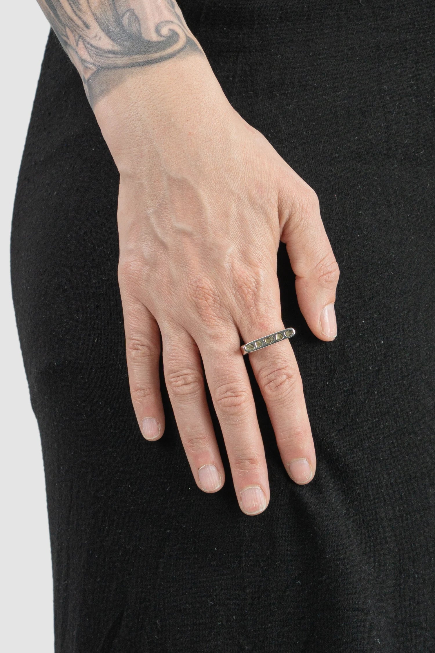 Parts of Four – Polished Silver Rough Diamond Mega Pavé Sistema Ring 4 mm - model women view