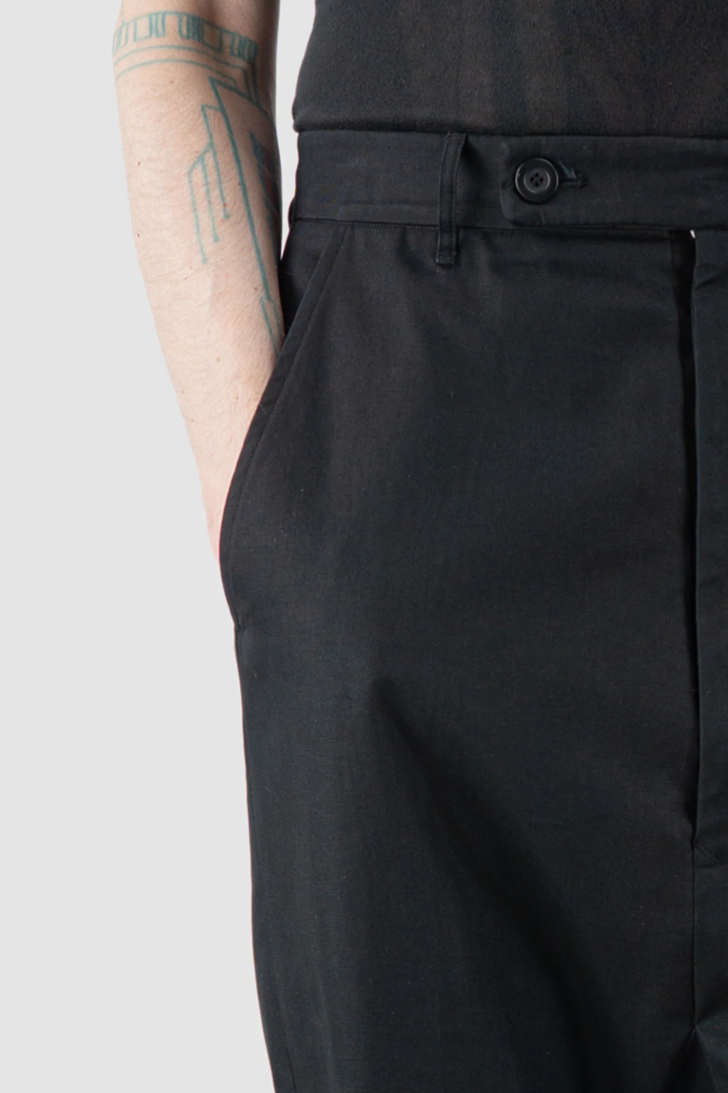 Rick Owens - Black Cotton Astaire Pod Shorts SS16 "Cyclops" - waist detail view
