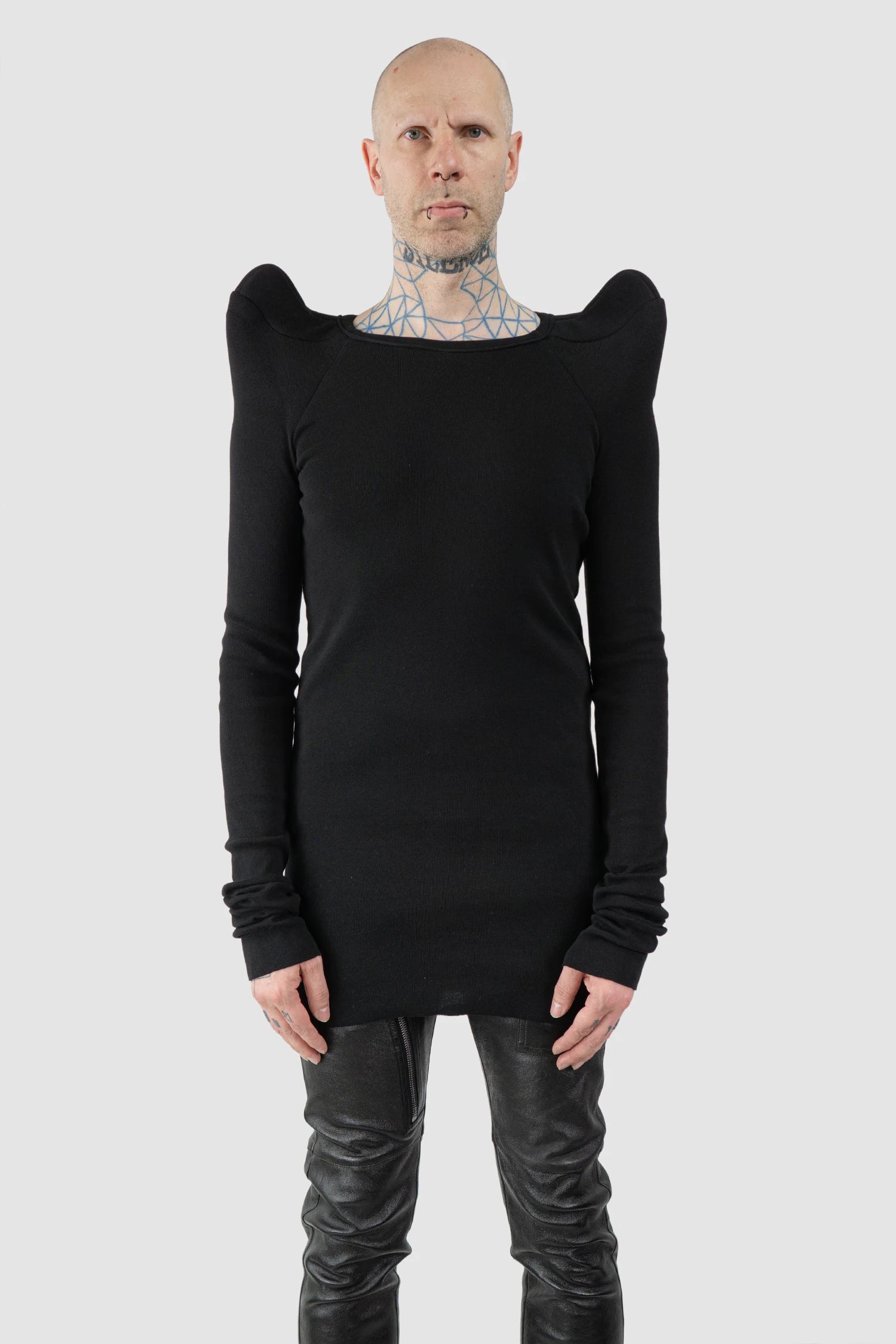 Rick Owens - Black Extended Shoulder Pad Long Sleeve FW20 "Performa" - model front view