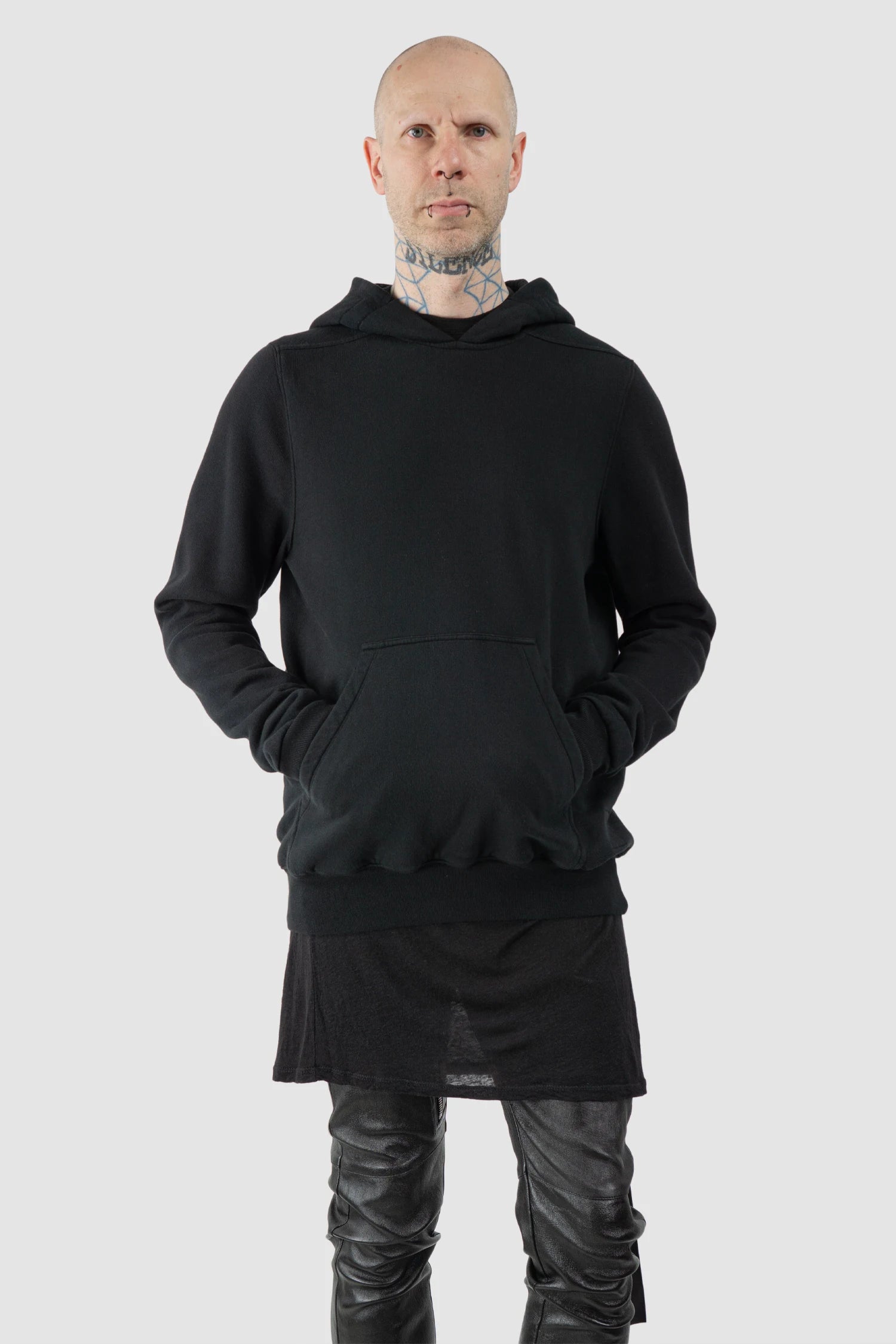 Rick Owens DRKSHDW - Black Gauntlet Granbury Hoodie SS23 "Edfu" - model relaxed view