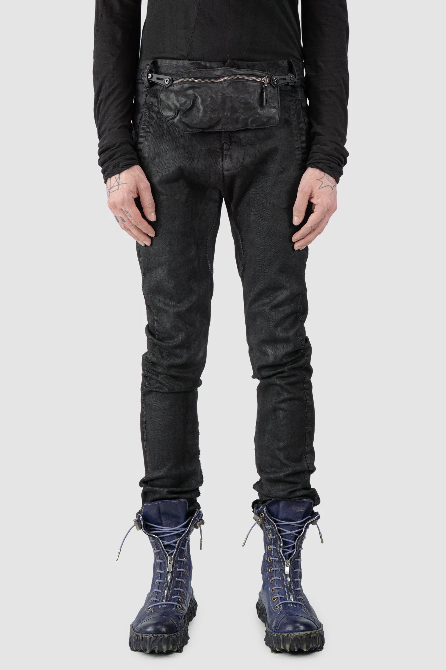 TEO NG - OMI - model front view of men’s Black Adjustable Belt Leather Pouch with Zipper
