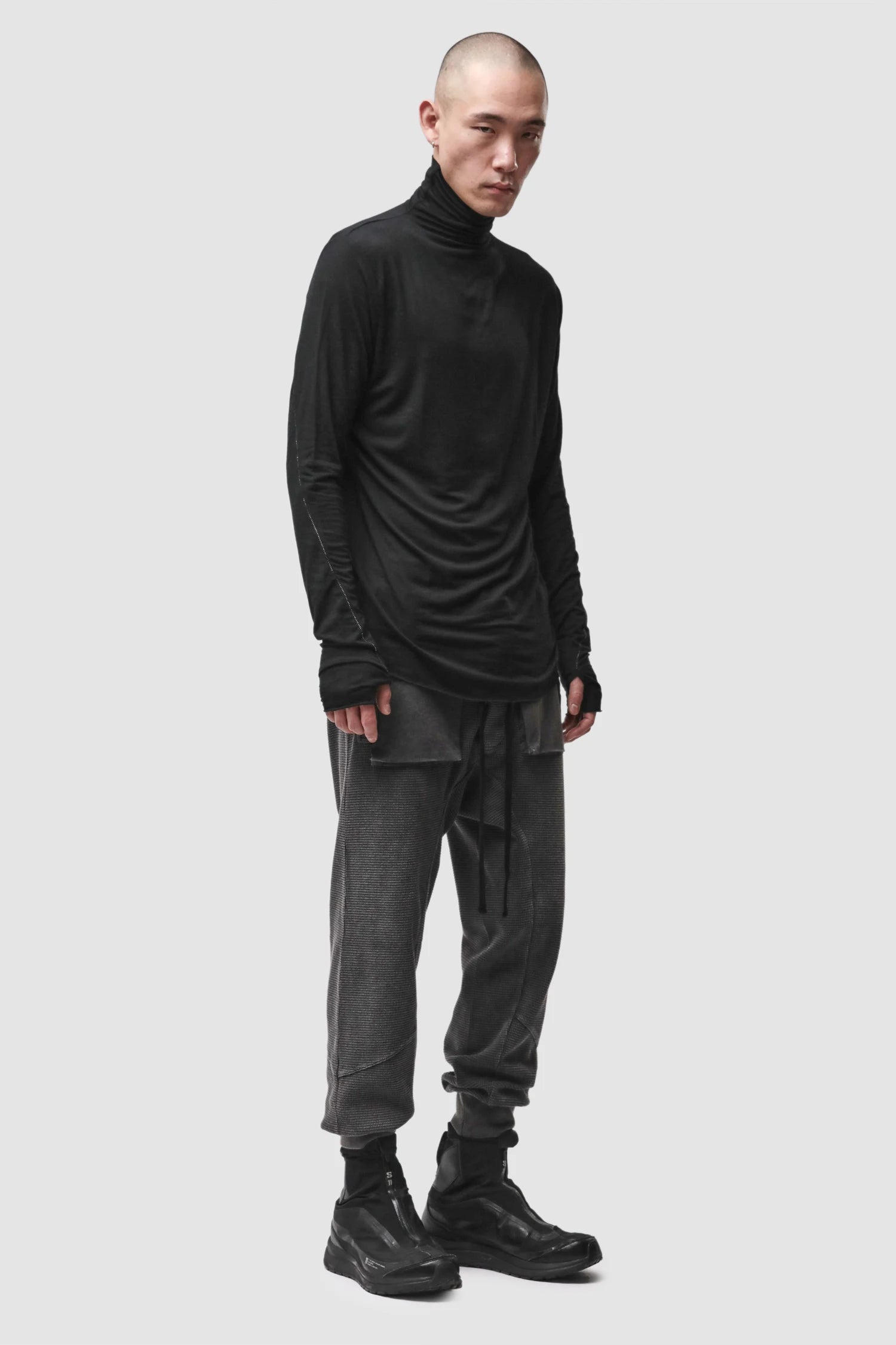 Thom Krom - Men’s Black Cashmere Blend Turtleneck Long Sleeve M-TS-979 model full side view