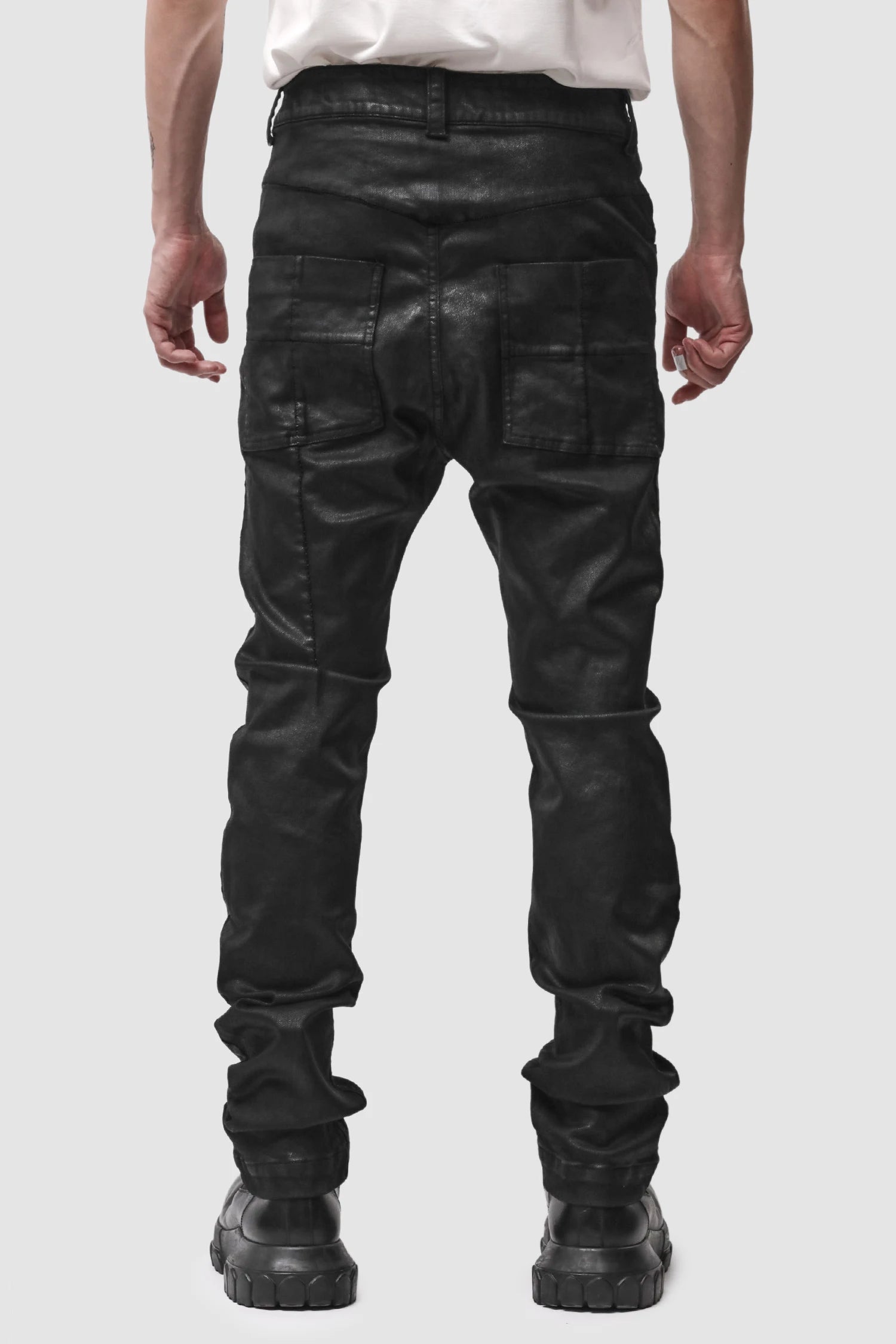 Thom Krom - Men’s Black Coated Slim Fit Denim Jeans M-T-107 model back view