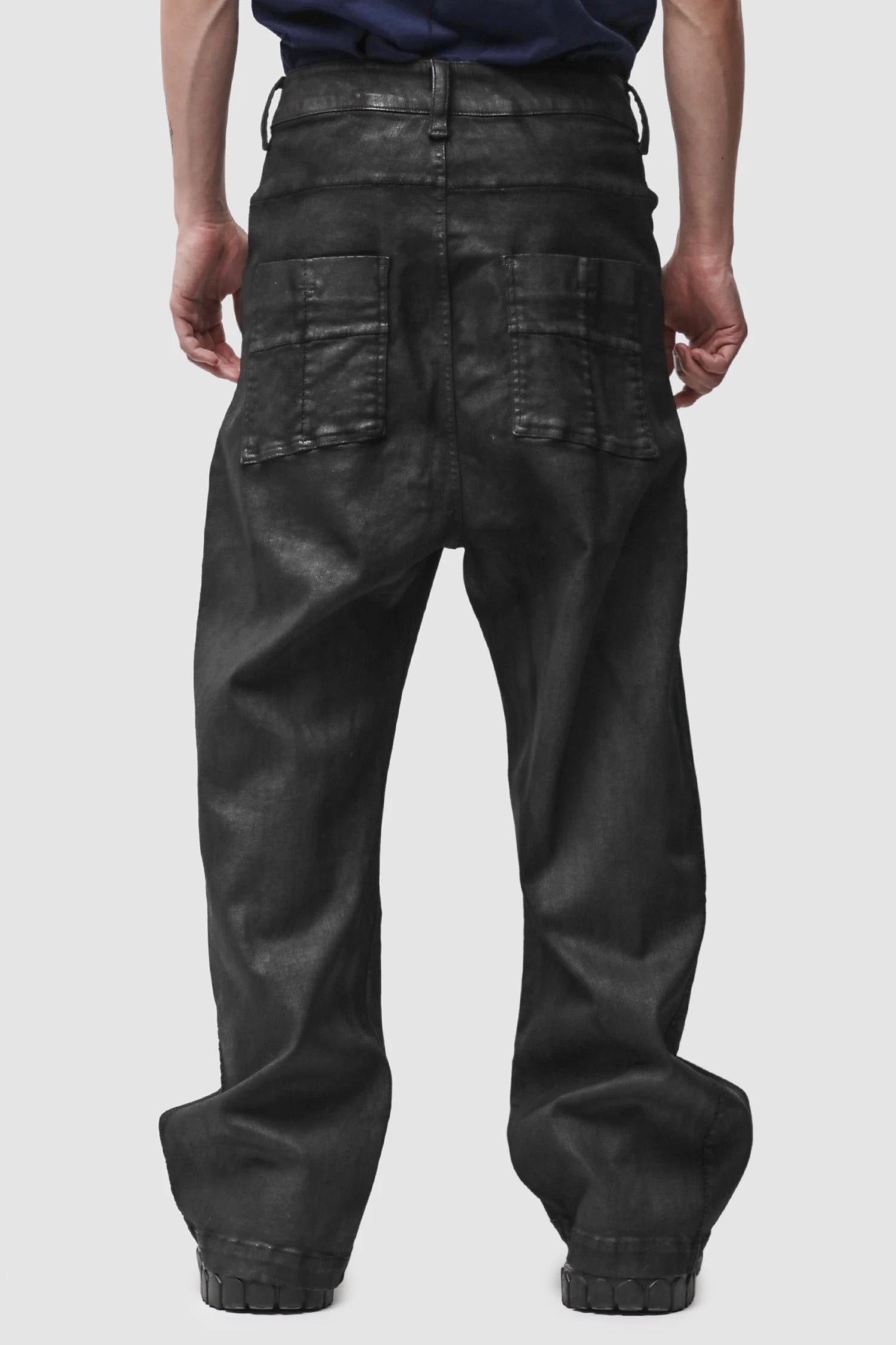 Thom Krom - Men’s Black Coated Wide Leg Denim Jeans M-T-108 model back view