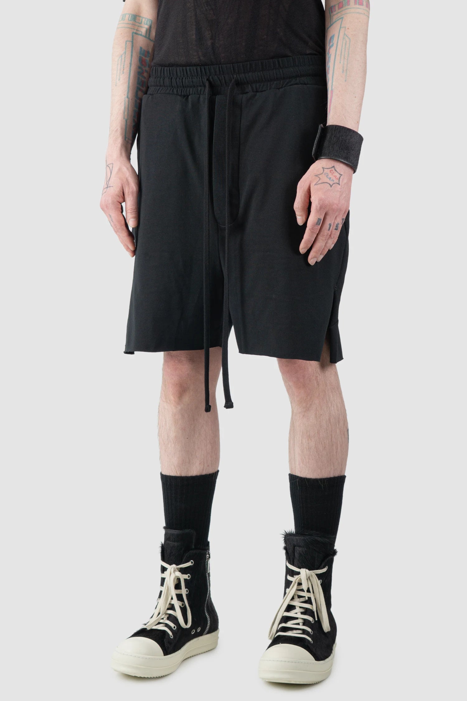 Thom Krom - Men’s Black Light Mix Cotton Shorts MST 513 model front side view