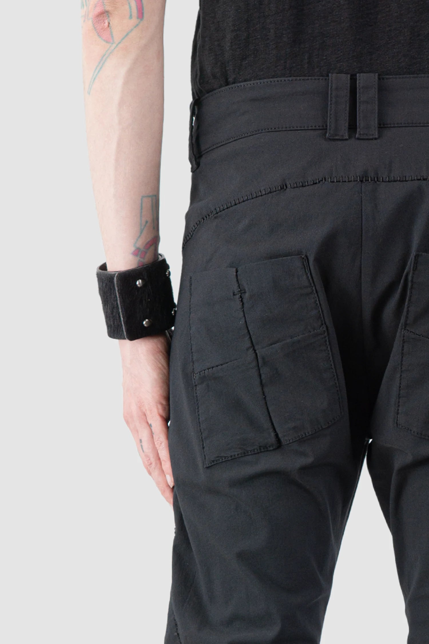 Thom Krom - Men’s Black Light Scar Stitched Cotton Pants M-T-104 back detail view