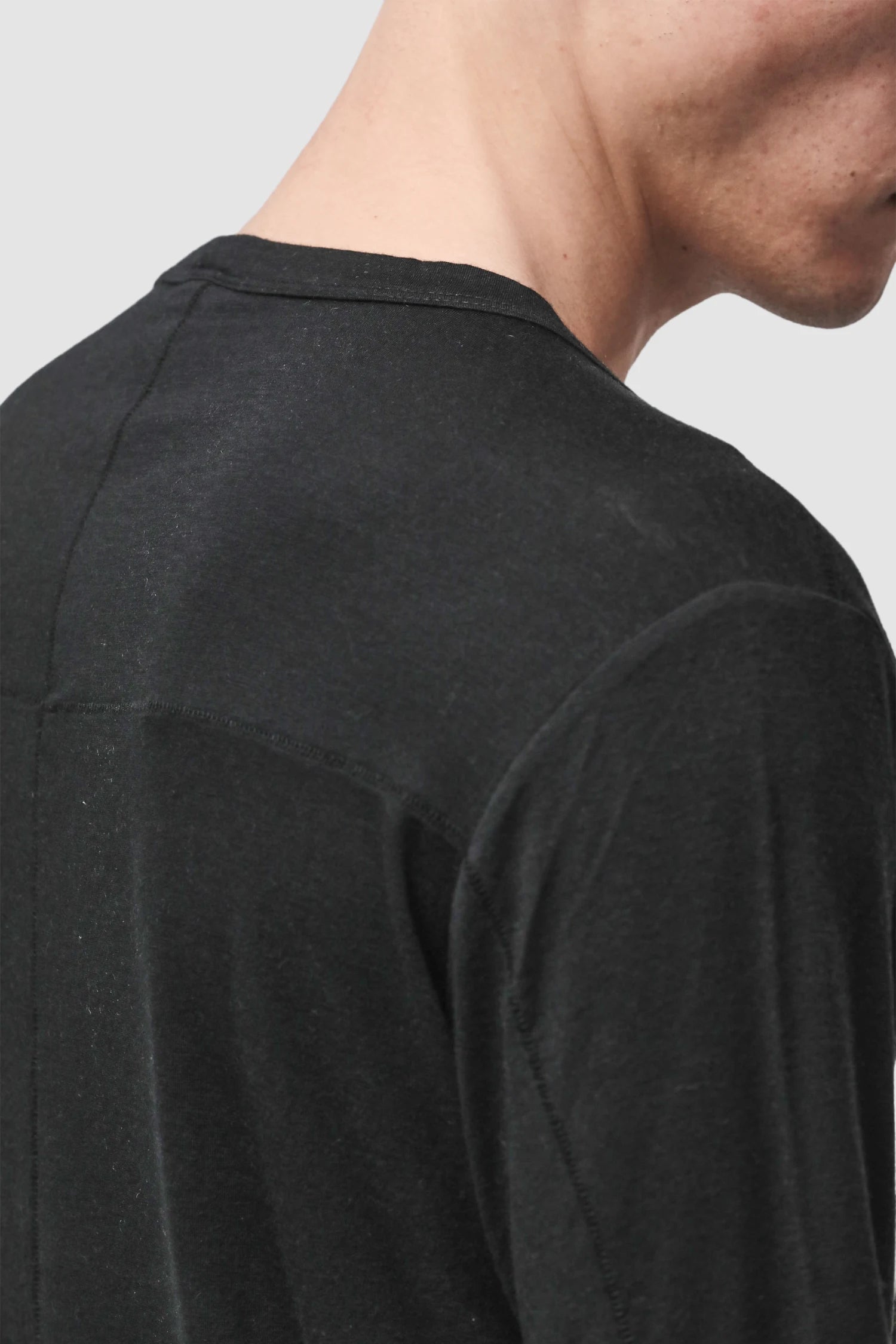 Thom Krom - Men’s Black Modal Cashmere Long Sleeve M-TS-961 shoulder detail view