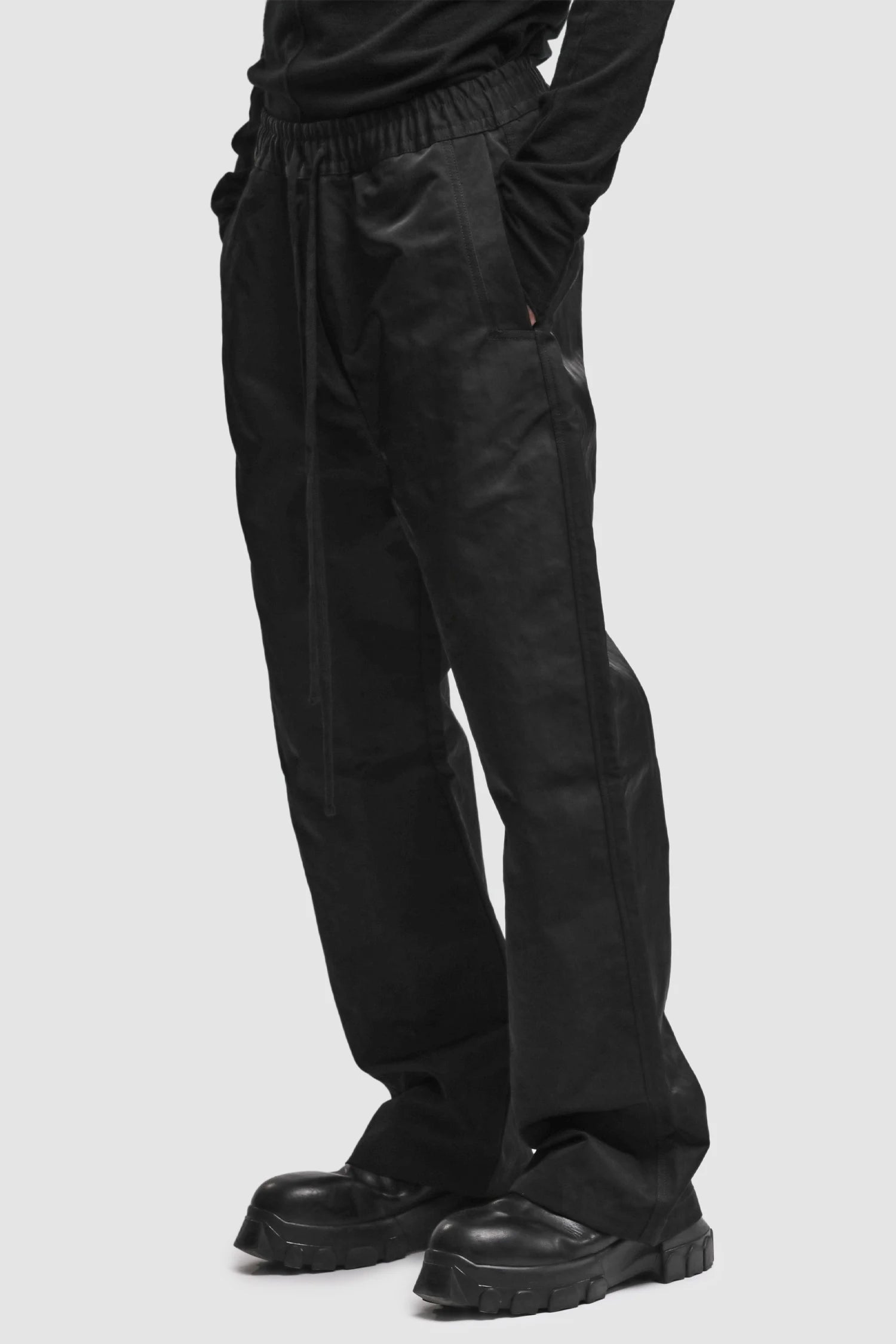 Thom Krom - Men’s Black Tech Woven Wide Leg Trousers M-P-63 model side view