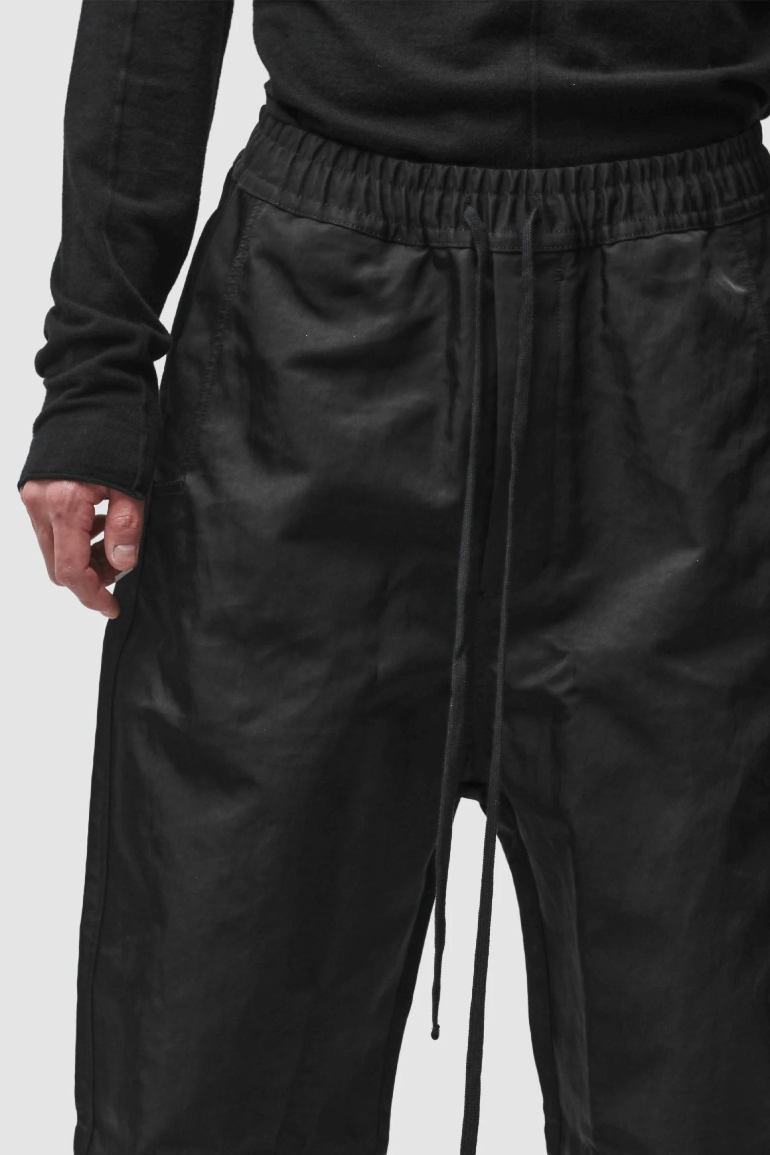 Thom Krom - Men’s Black Tech Woven Wide Leg Trousers M-P-63 waist detail view