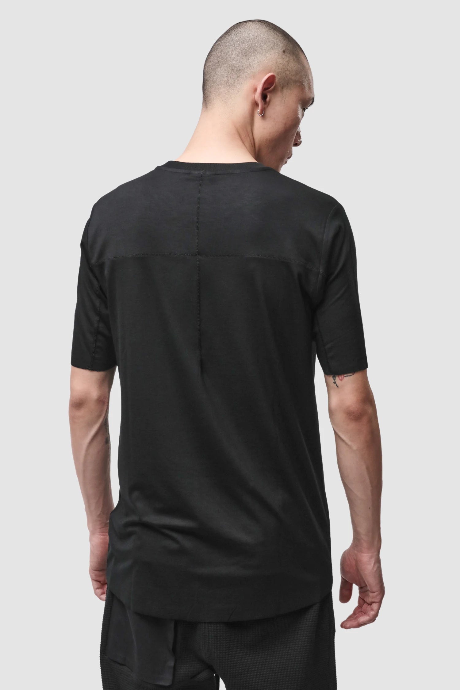 Thom Krom - Men’s Black Viscose Scar Stitch T-Shirt M-TS-973 model back view