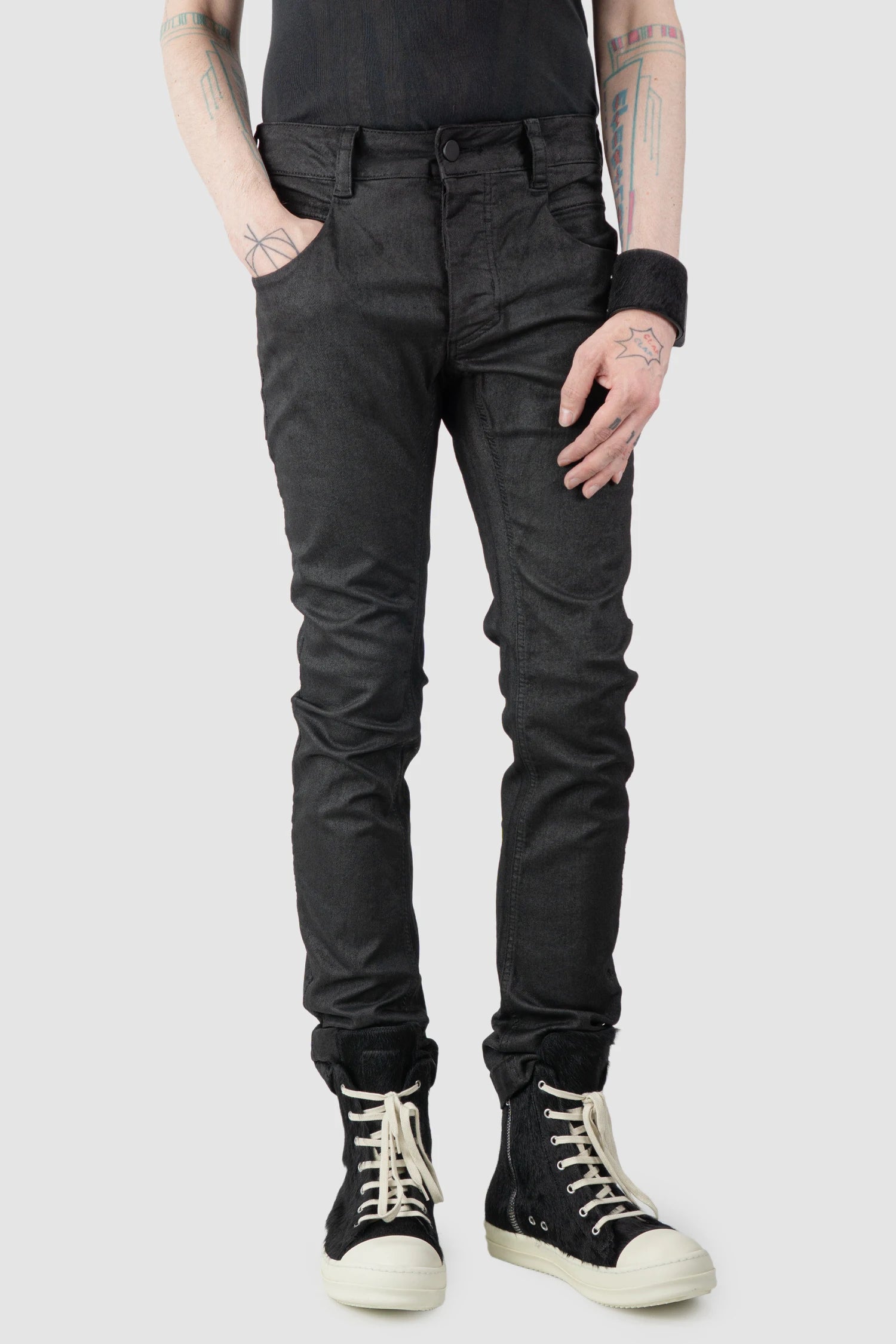 Thom Krom – Men's Black Coated Slim Fit Denim Jeans - model relaxed view