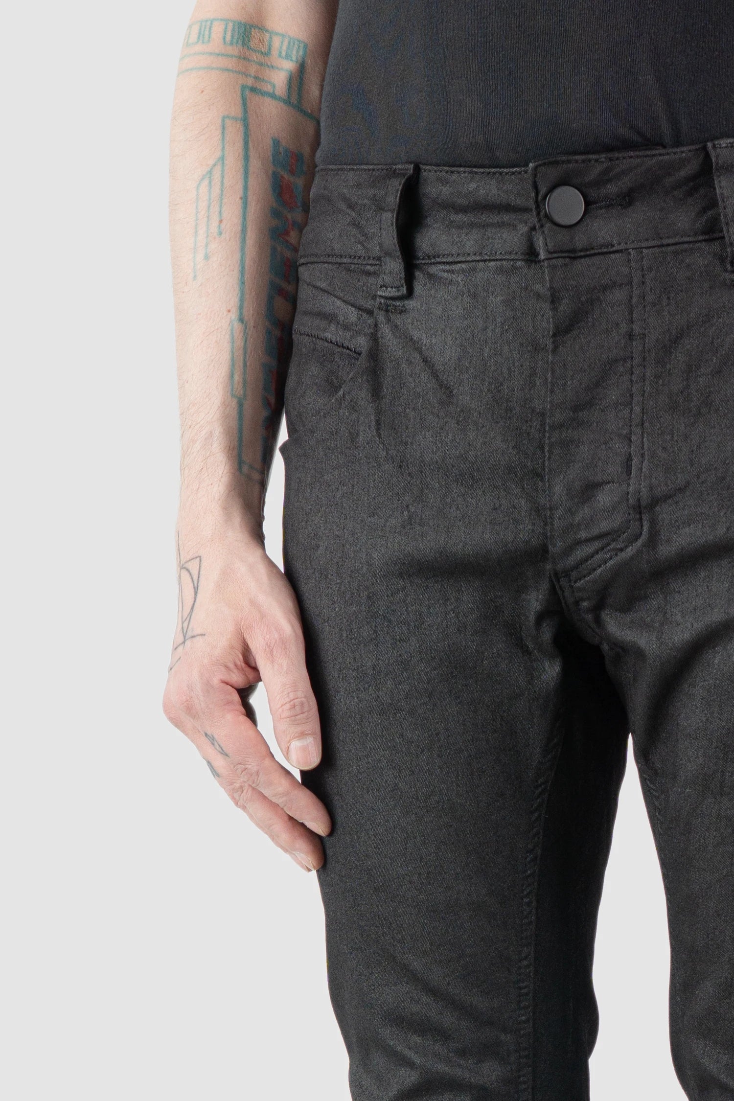 Thom Krom – Men's Black Coated Slim Fit Denim Jeans - waist detail view