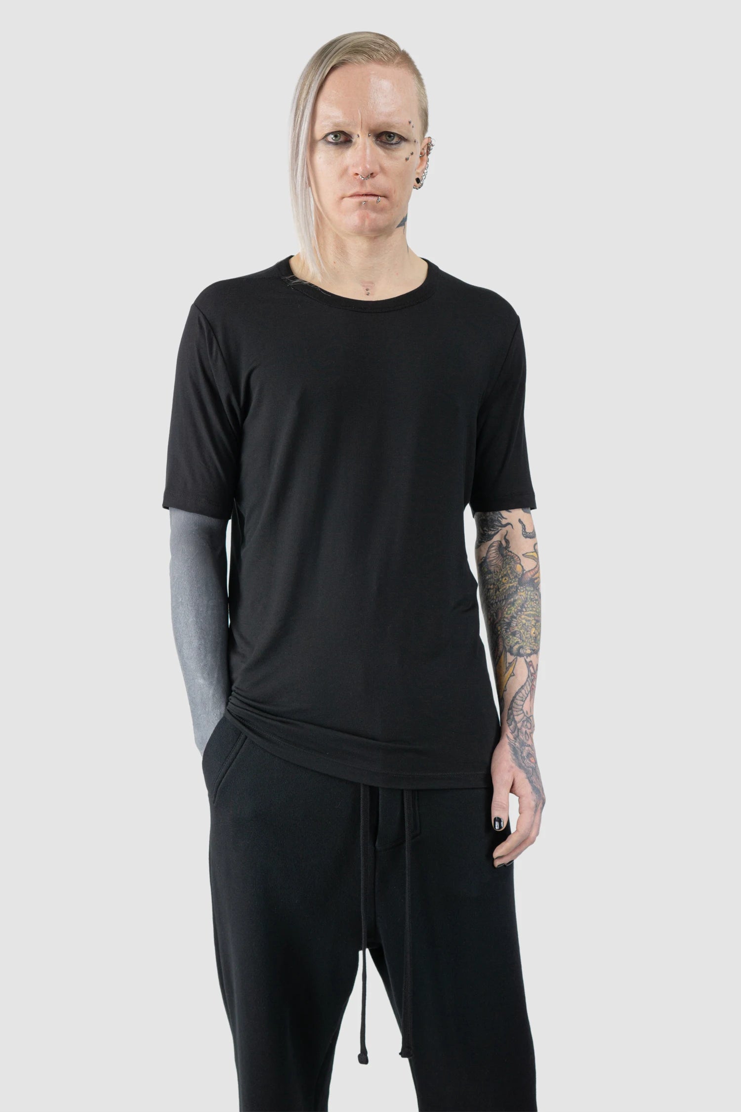 Thom Krom - Men’s Black Modal Blend Jersey T-Shirt M-TS-938 model front relaxed view
