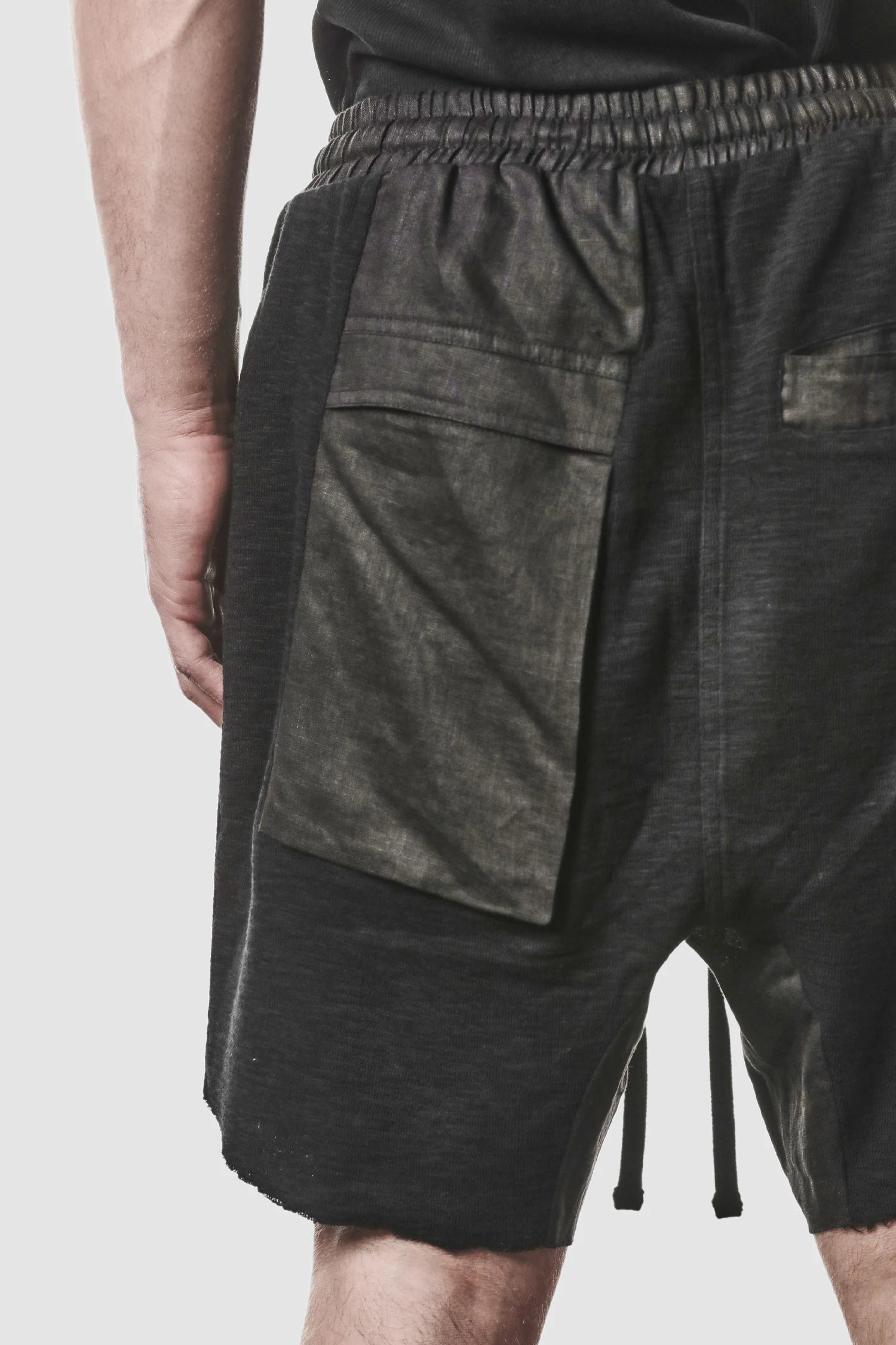 Schwarze Cargo-Shorts mit Patch-Pockets