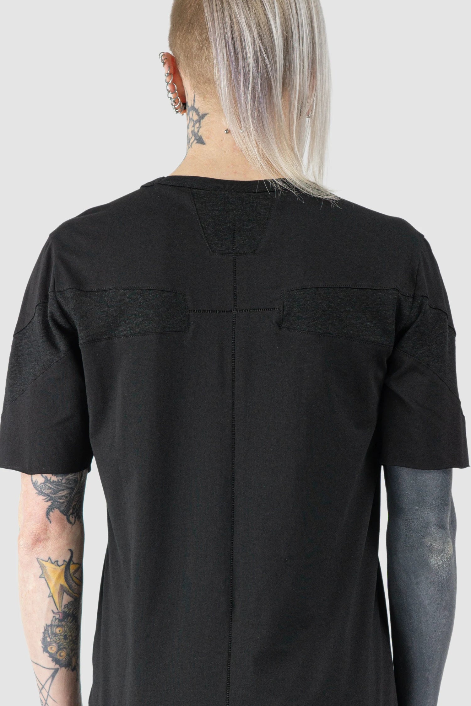 Thom Krom - Men’s Black Shoulder Panel Cotton T-Shirt M-TS-926 model back detail view