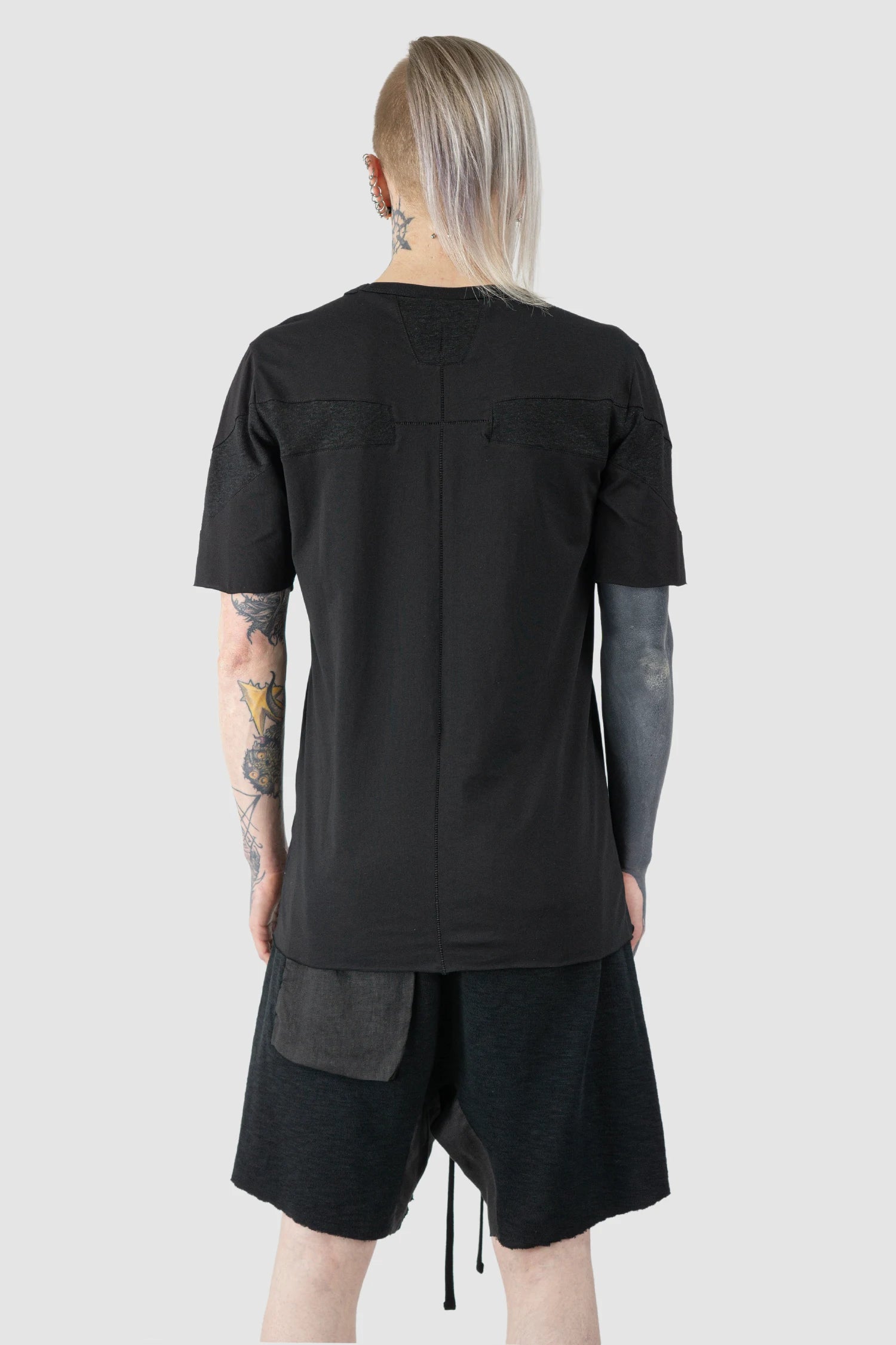 Thom Krom - Men’s Black Shoulder Panel Cotton T-Shirt M-TS-926 model back view