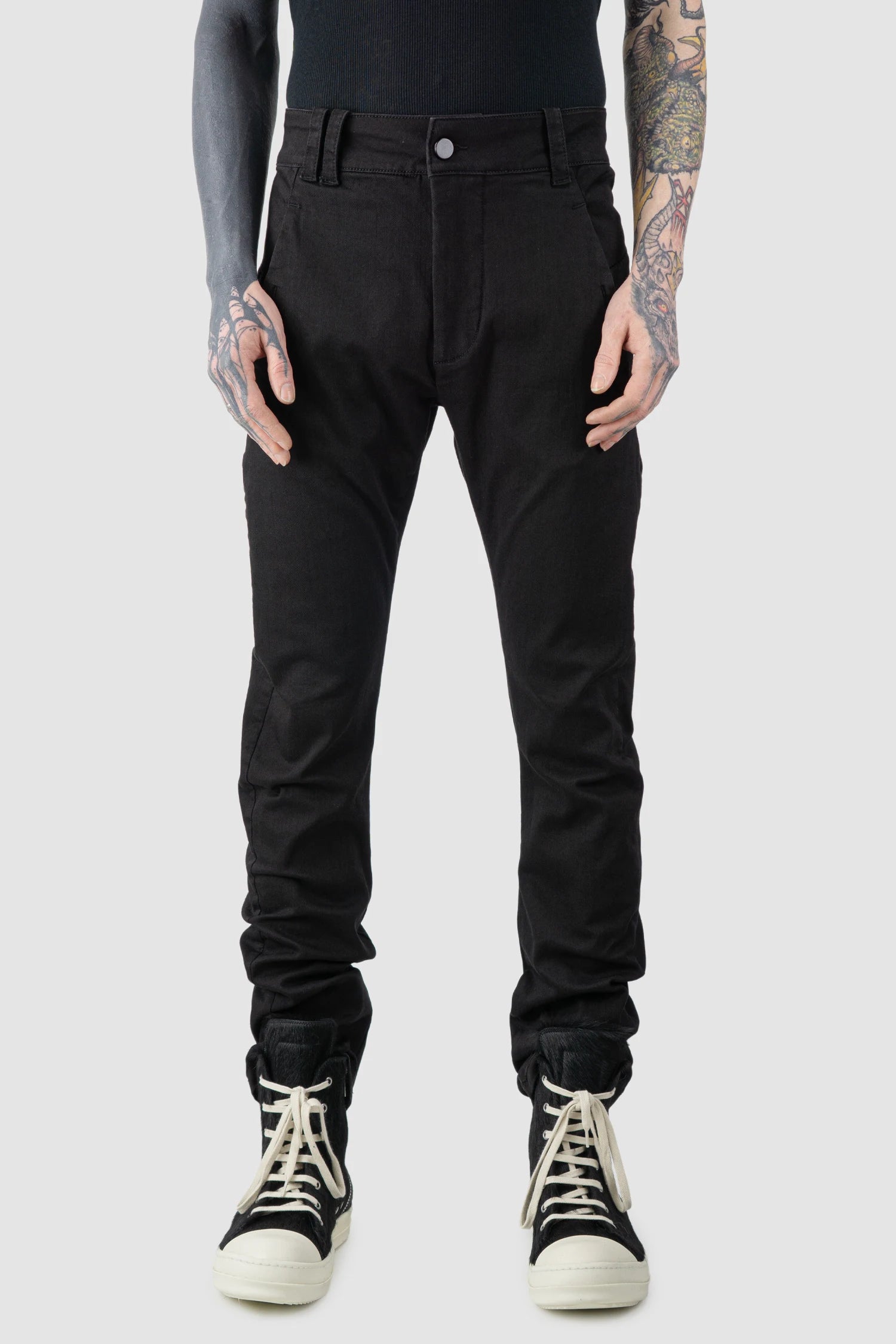 Thom Krom - Men’s Black Stretch Cotton Denim Trousers M-T-102 model front view