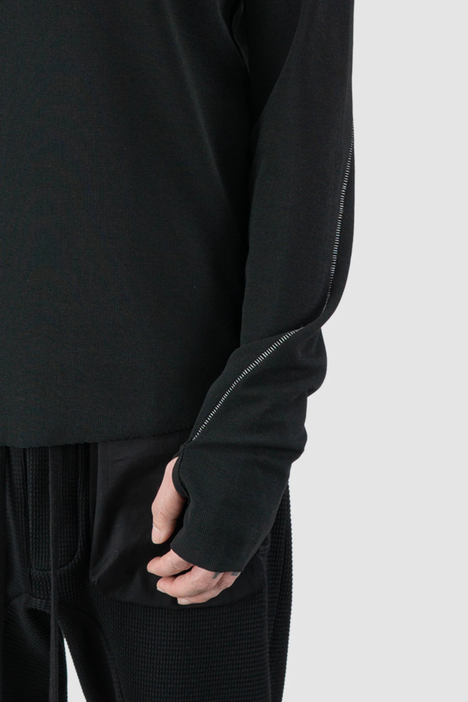 Thom Krom – Men's Black Structured Cotton Contrast Stitch Long Sleeve - arm detail view