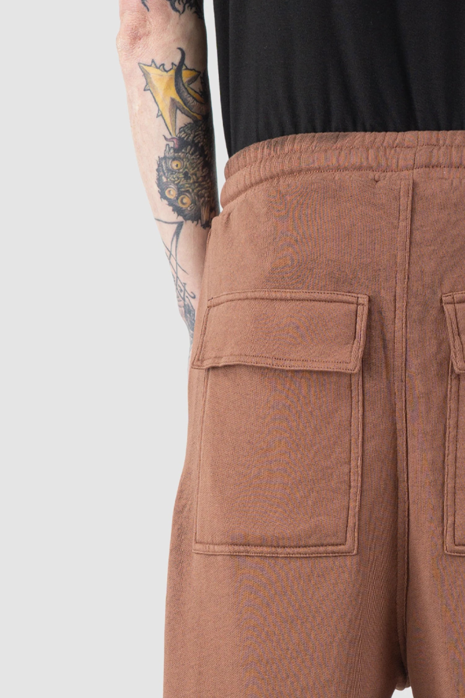 Thom Krom - Men’s Red Relaxed Low Crotch Sweatpants M-ST-518 model pocket detail view