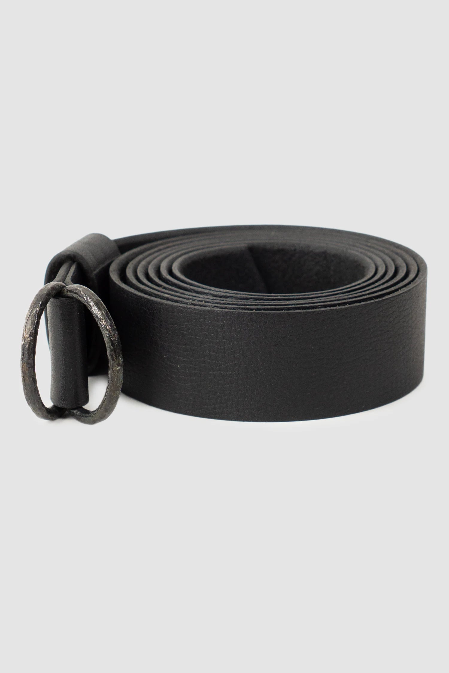 Werkschwarz - Men’s Black Grain Leather Belt 1 item side view